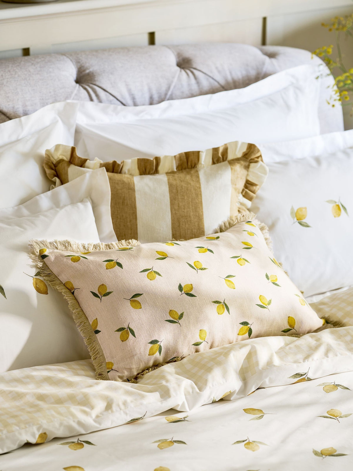 Sophie Allport natural lemons linen cushion 35x55cm - British product