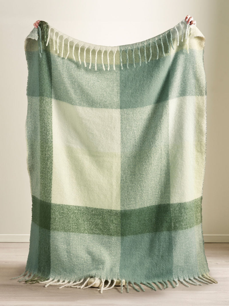 Catherine Lansfield green check throw 130x170cm, imported from the UK