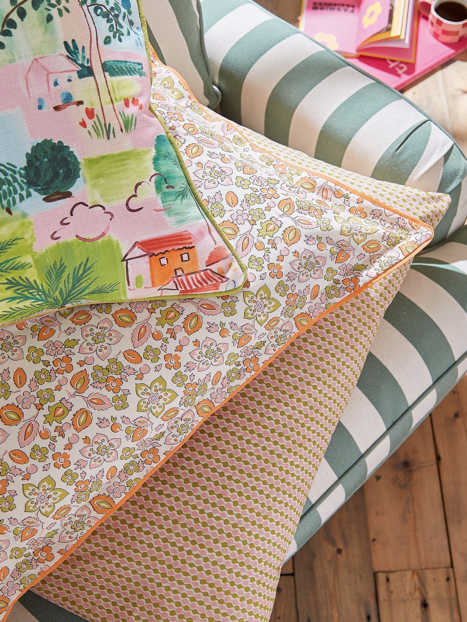 Land & Shore Multi Rudie pillowcases pair, imported from the UK