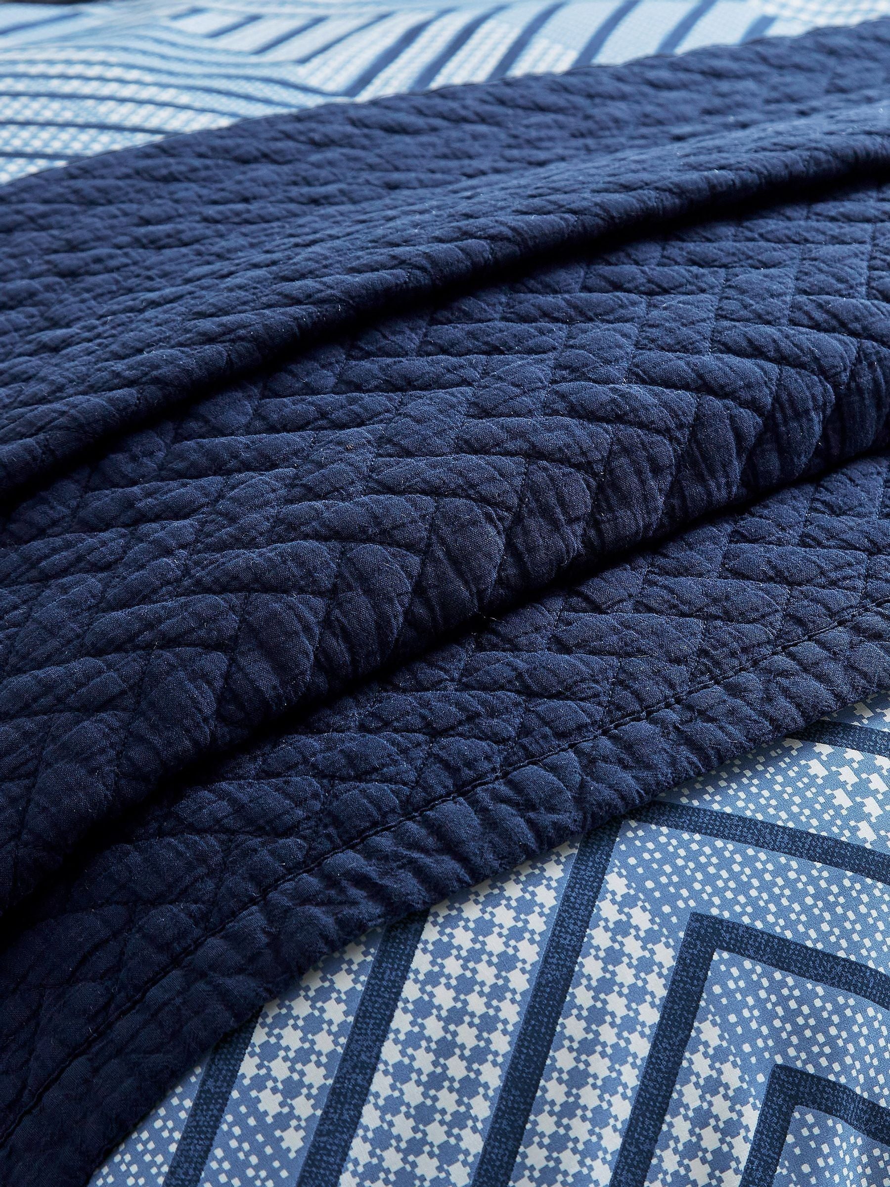 Bedeck of Belfast indigo Kayah quilted throw 230x250cm, UK version