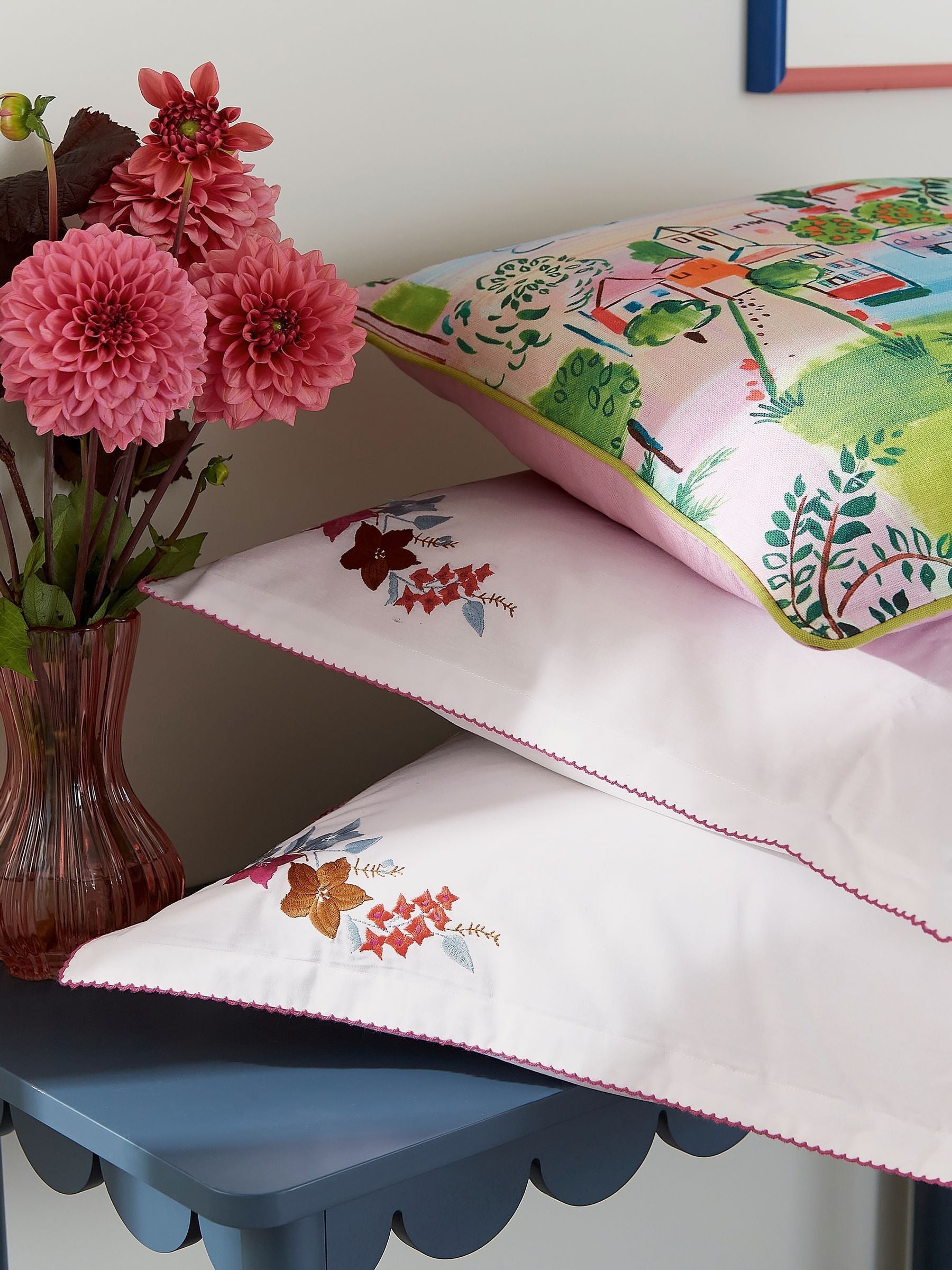 Land & Shore Multi Rudie cushion 50cm, UK version