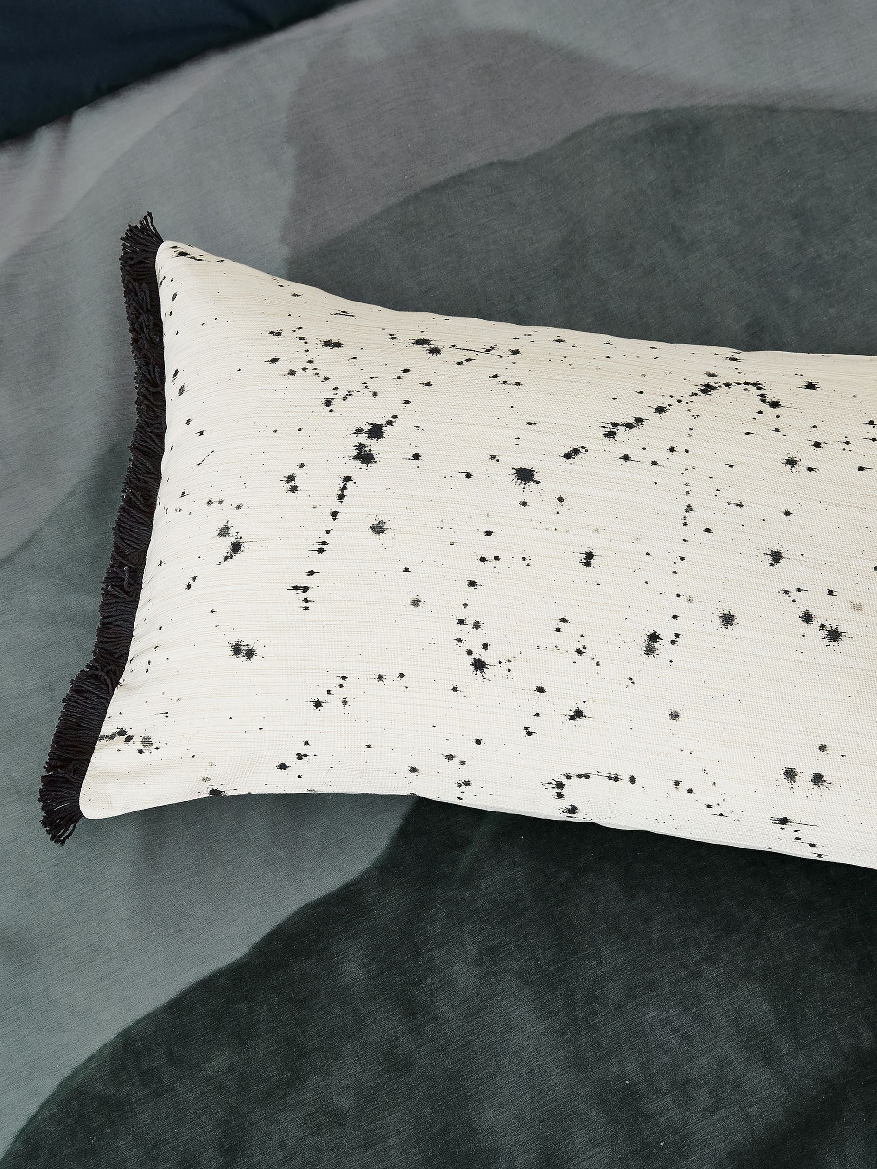Harlequin Agate Moho cushion 60x40cm - British product