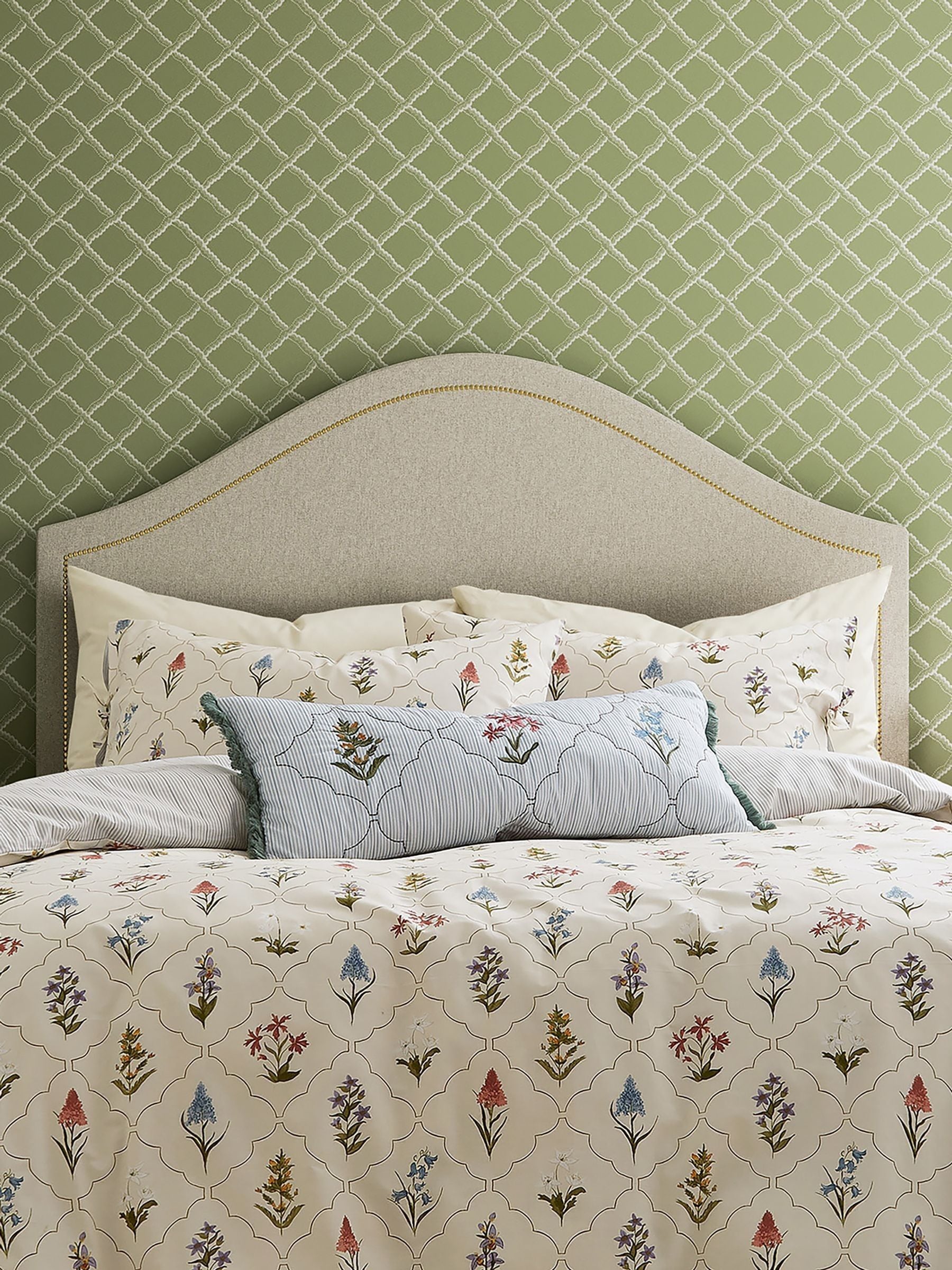 Sanderson Cream Spring Meadow cushion 70x30 cm, imported from the UK