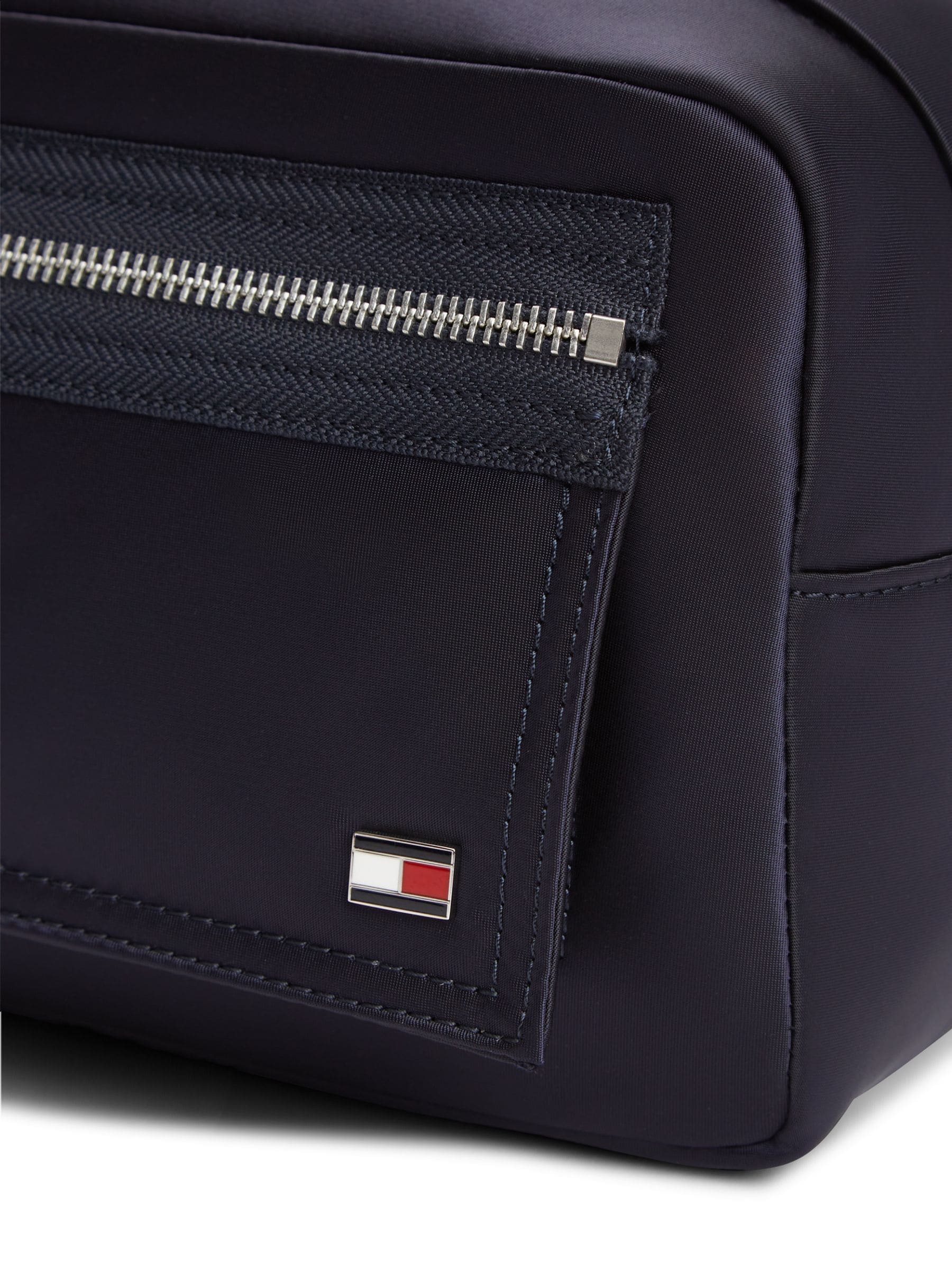Tommy Hilfiger travel washbag blue enamel flag, imported from the UK