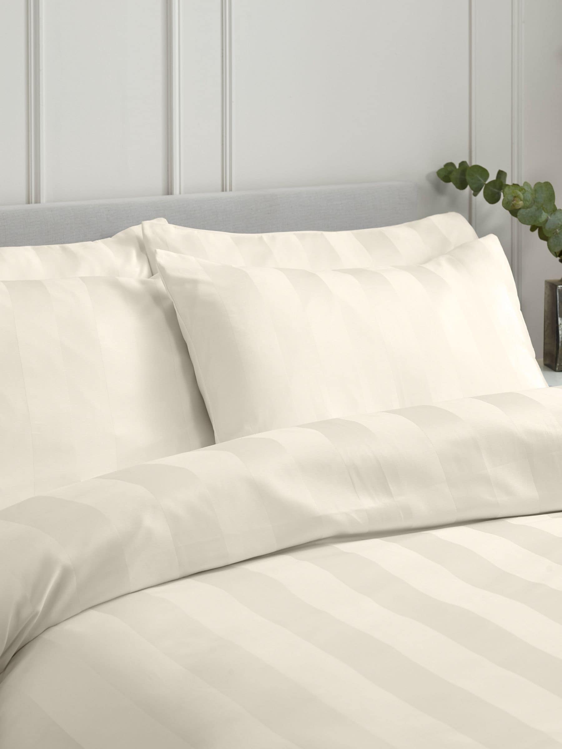 Catherine Lansfield So Soft Non-Iron White Standard Pillowcases 4 Pack