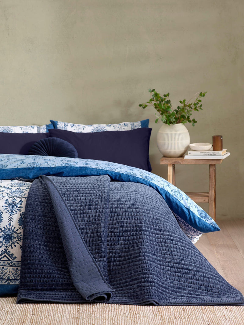 Catherine Lansfield navy velvet quilted bedspread 240x260cm - British product