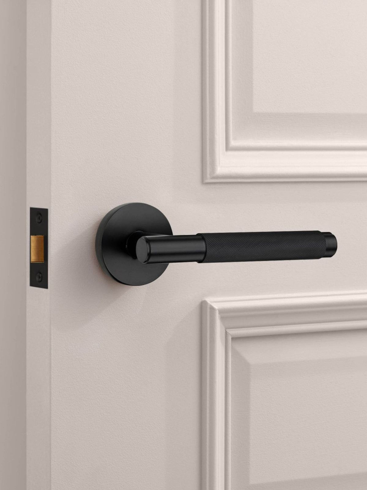 Pushka Home black knurled lever door handles set, UK version