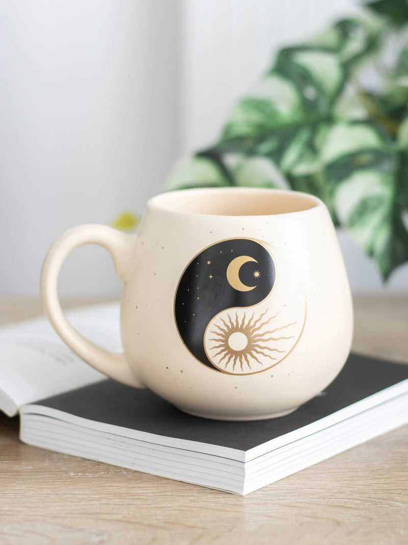 Something Different white yin yang rounded mug 500ml - British product