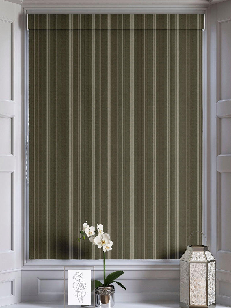 Pine Leuwin made to measure roman blind in green with white stripes, UK version
