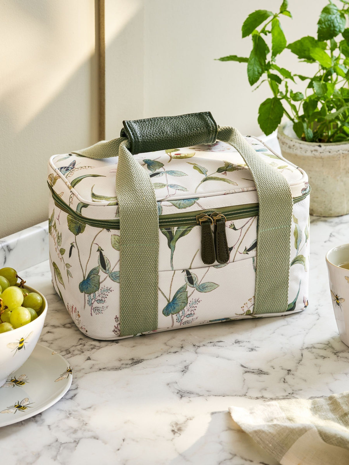 Sophie Allport White Wild Floral lunch bag, imported from the UK