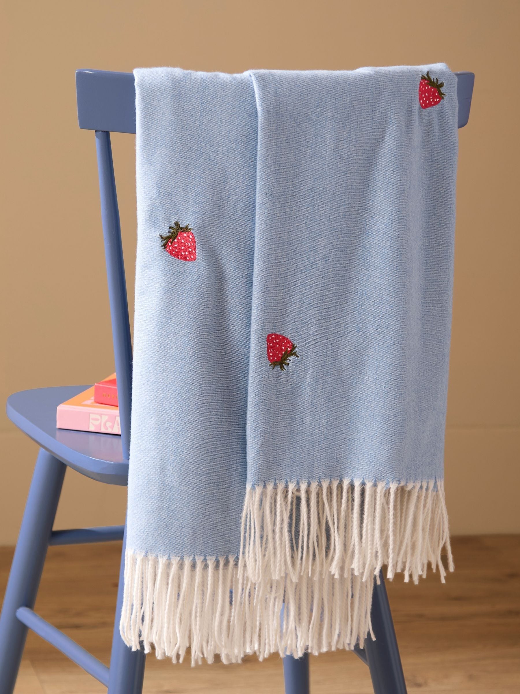 Furn Berry Sweet Country Bee Fleece Throw