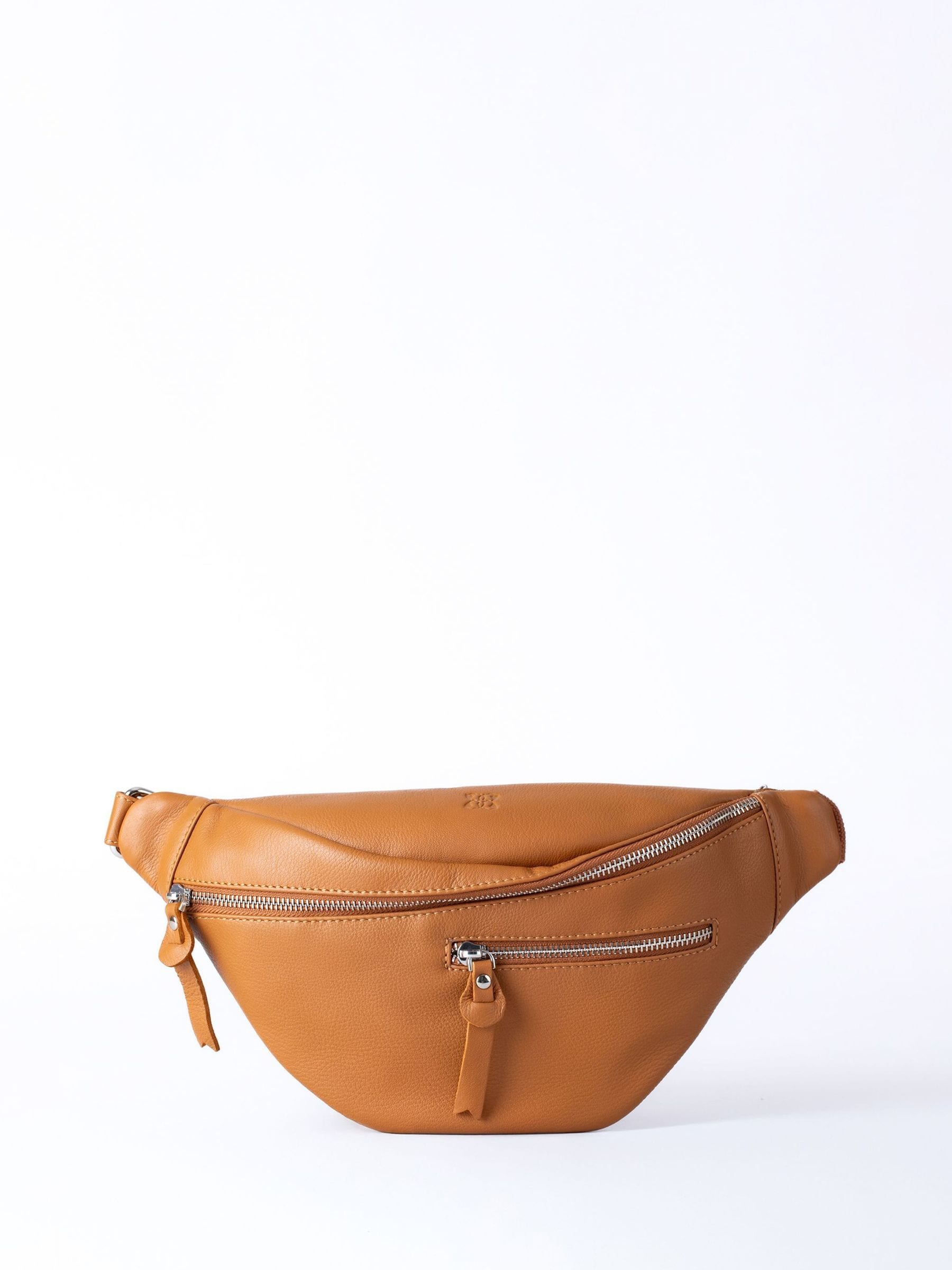 Lakeland Leather Black Tarn Sling Bag