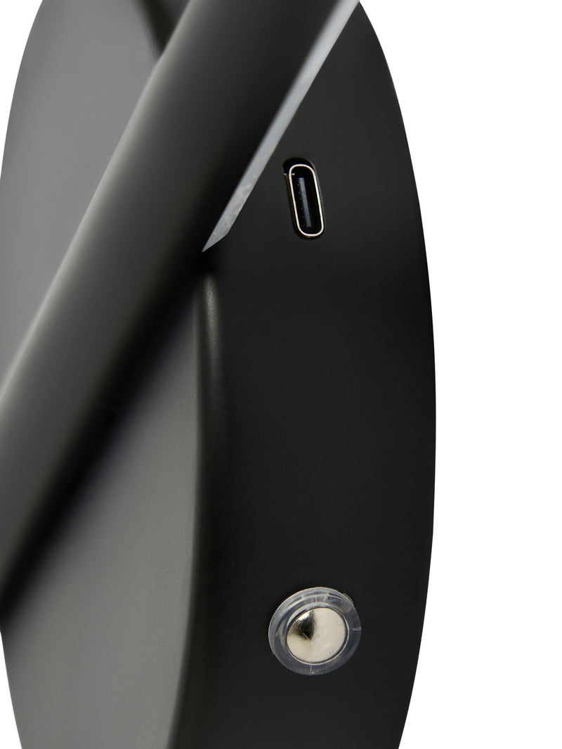 BHS USB-C rechargeable wall light 60cm - British product
