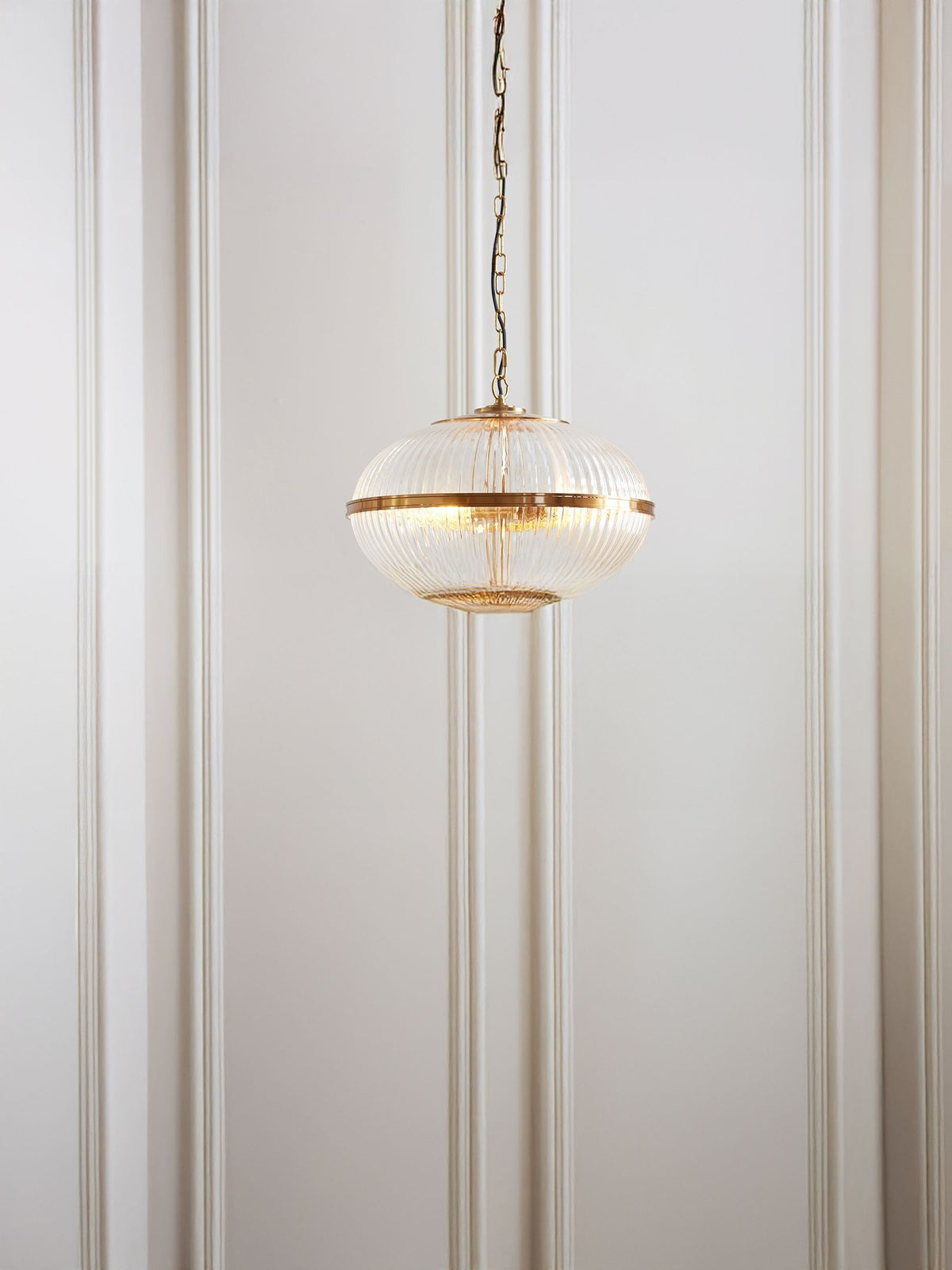 Gallery Home vintage brass three-light pendant 154cm, imported from the UK
