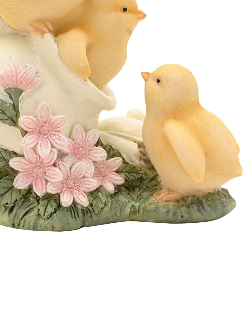 Widdop resin chick figurine 13cm tall, imported from the UK