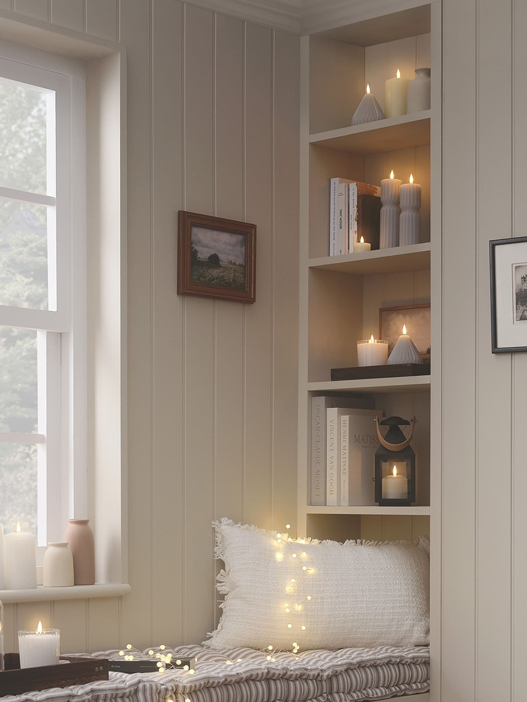 Lights4fun set of 2 twisted pillar candles 17.5cm (British brand)
