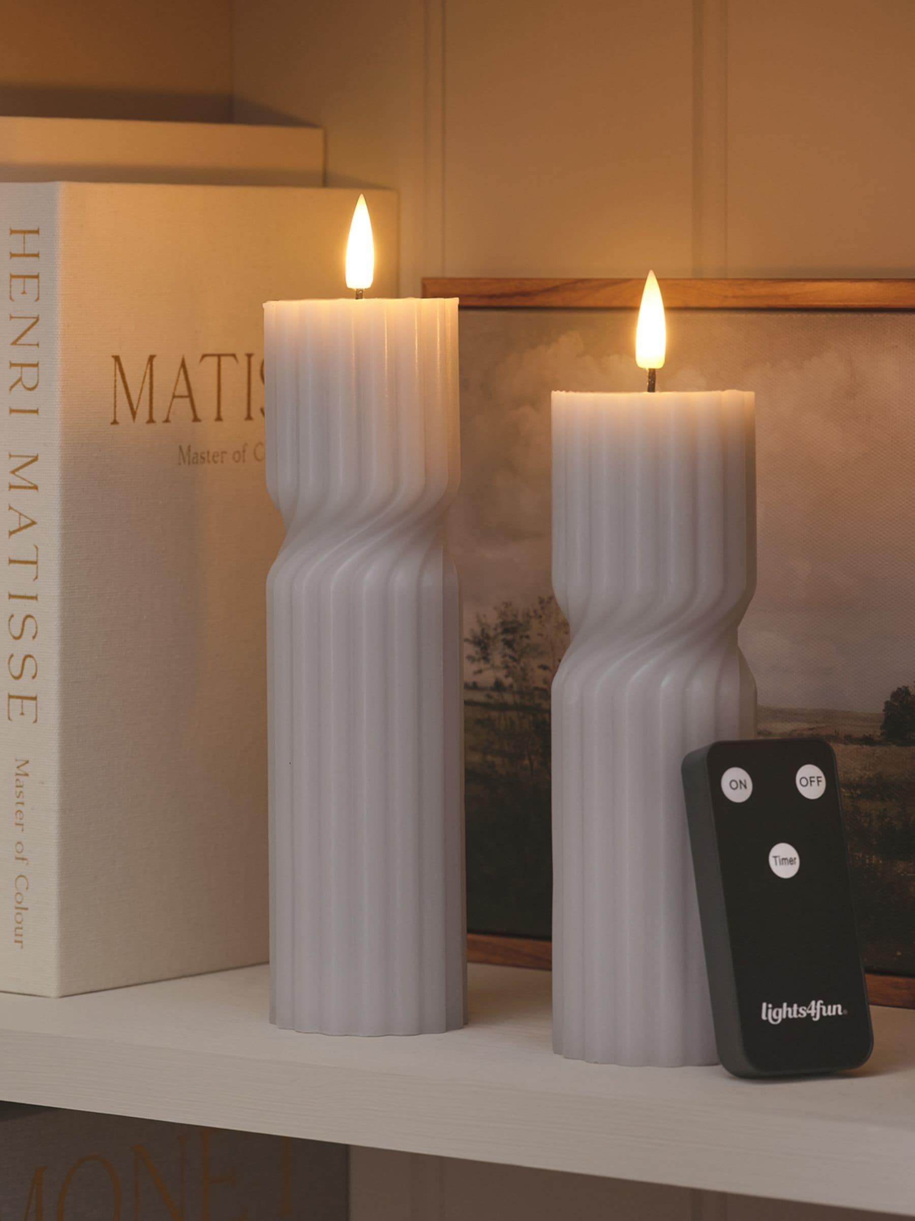 Lights4fun set of 2 twisted pillar candles 17.5cm (British brand)