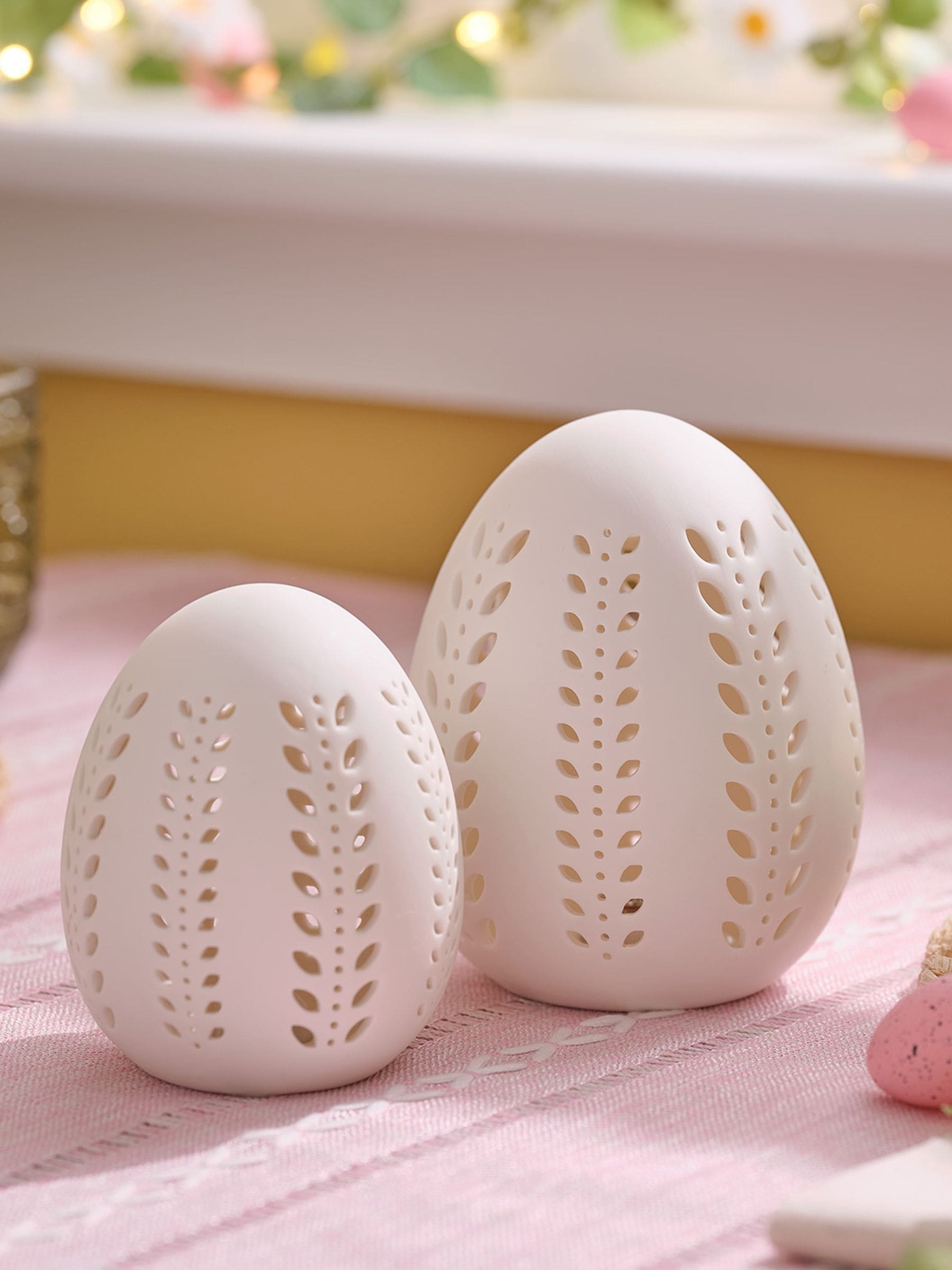 Lights4fun set of 2 white LED porcelain eggs (British brand)