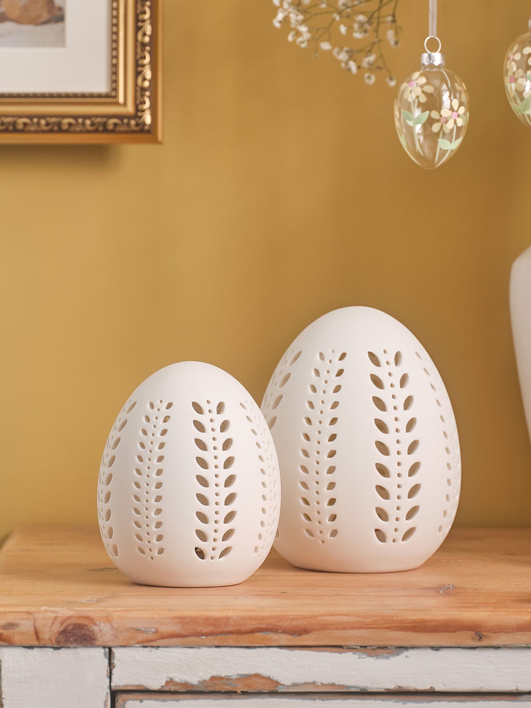 Lights4fun set of 2 white LED porcelain eggs (British brand)