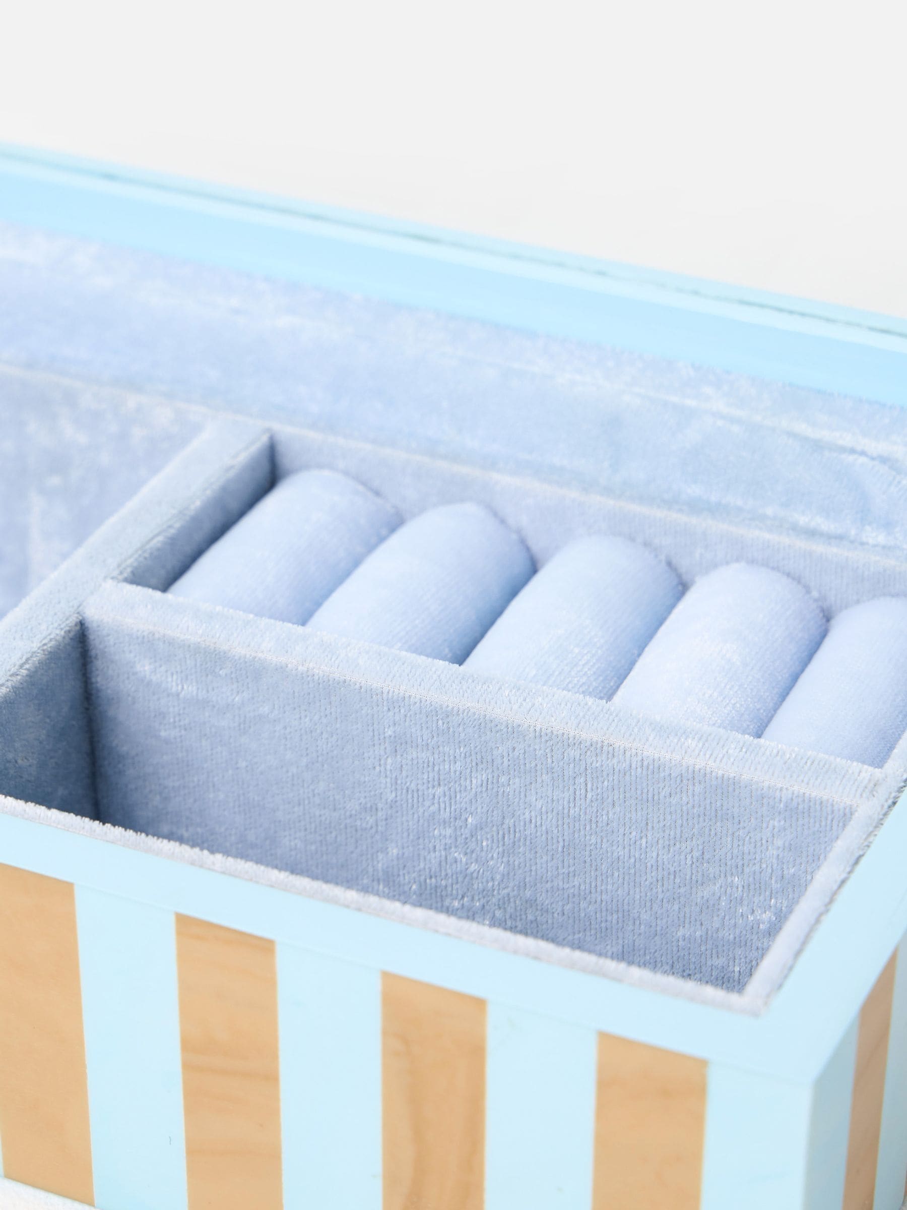 Oliver Bonas jewellery box blue brown resin large, imported from the UK