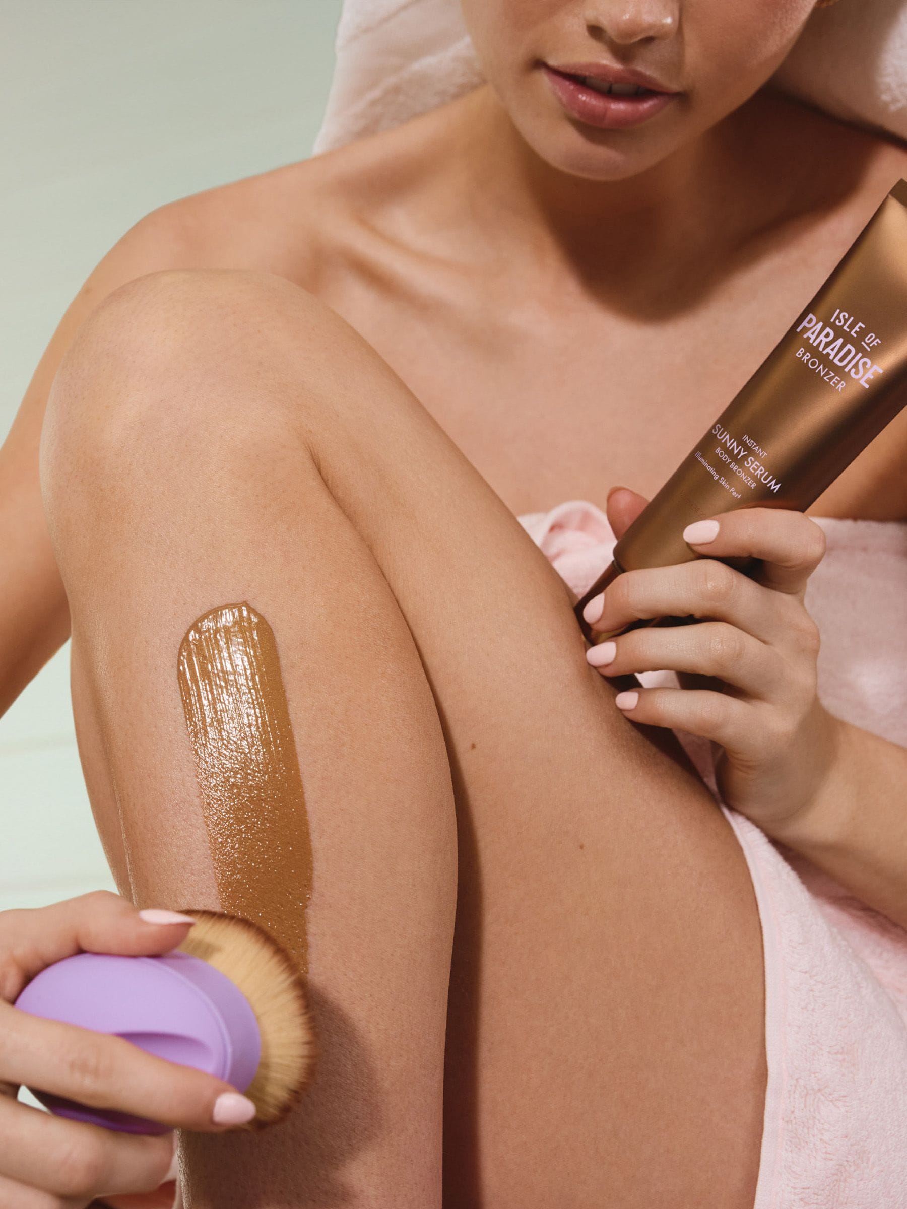 Isle of Paradise Sunny Serum Body Bronzer 125ml, imported from the UK