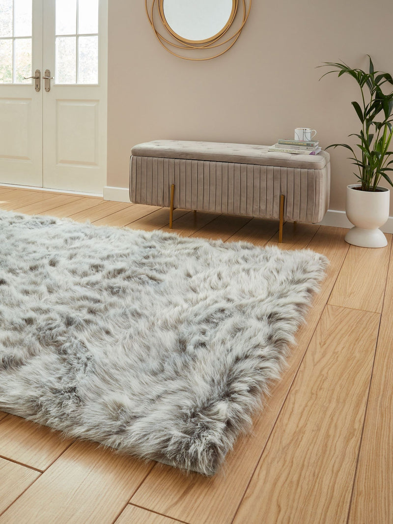 Think Rugs Polar Plush light grey shaggy rug, UK version