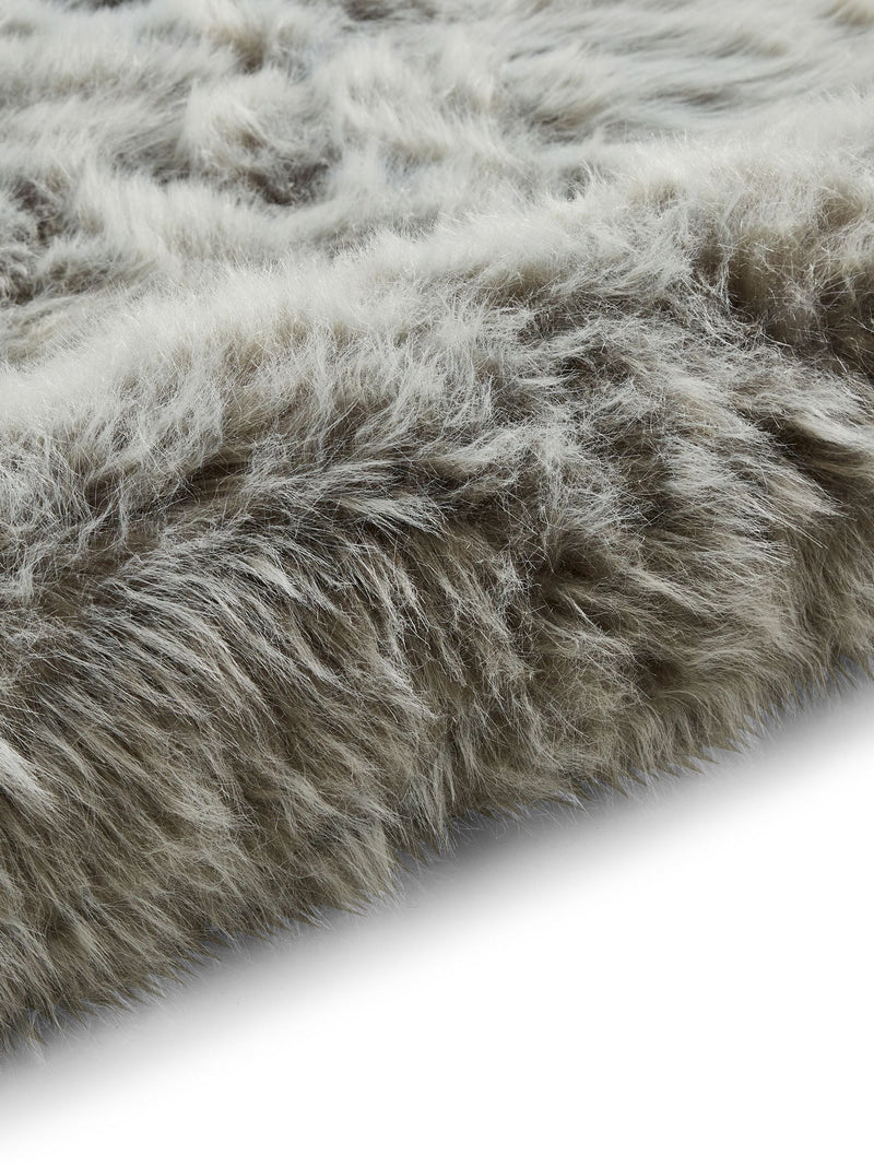 Think Rugs Polar Plush light grey shaggy rug, UK version