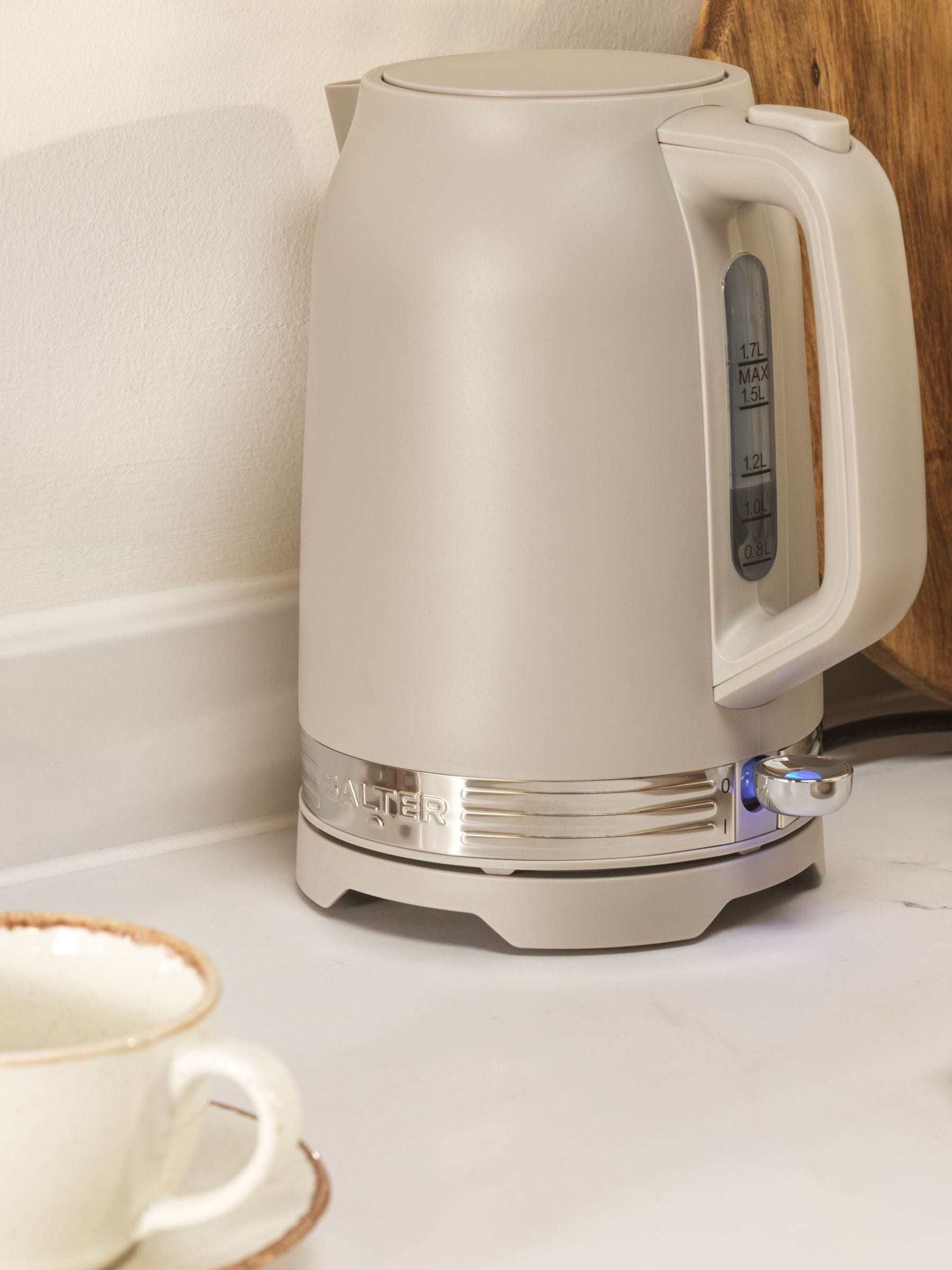 Salter Beige Rise Kettle 1.7L rapid boil - British product