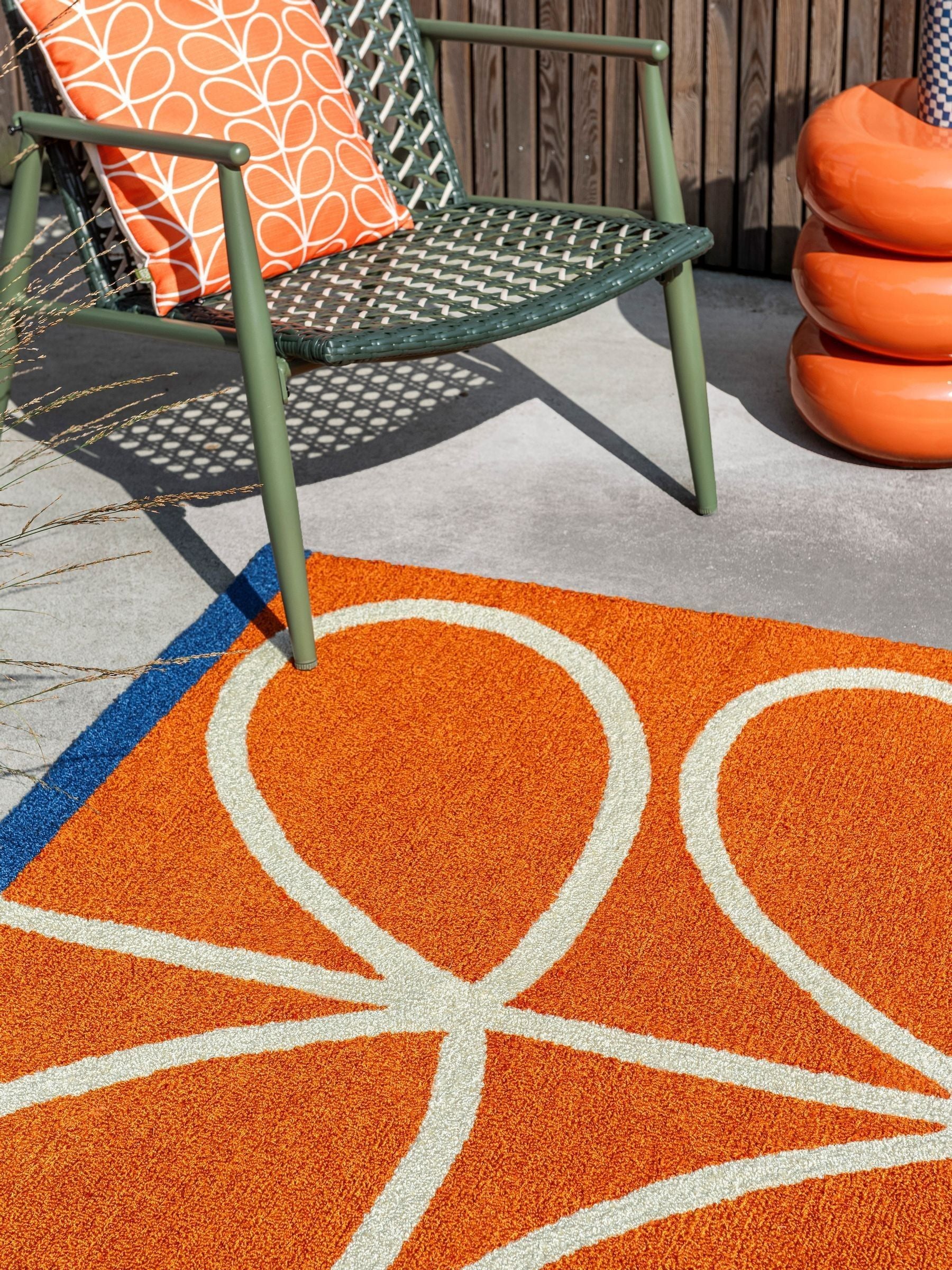 Orla Kiely Giant Linear Stem outdoor rug - British product