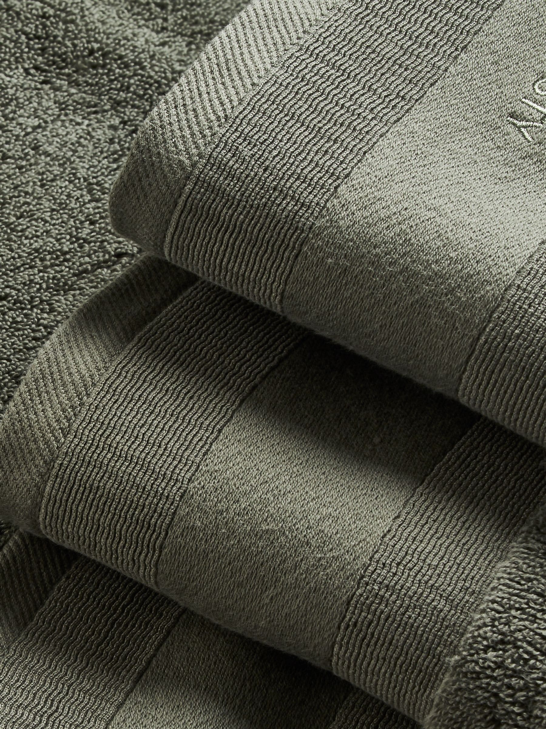 Christy Signature towel forest green 800GSM - British product