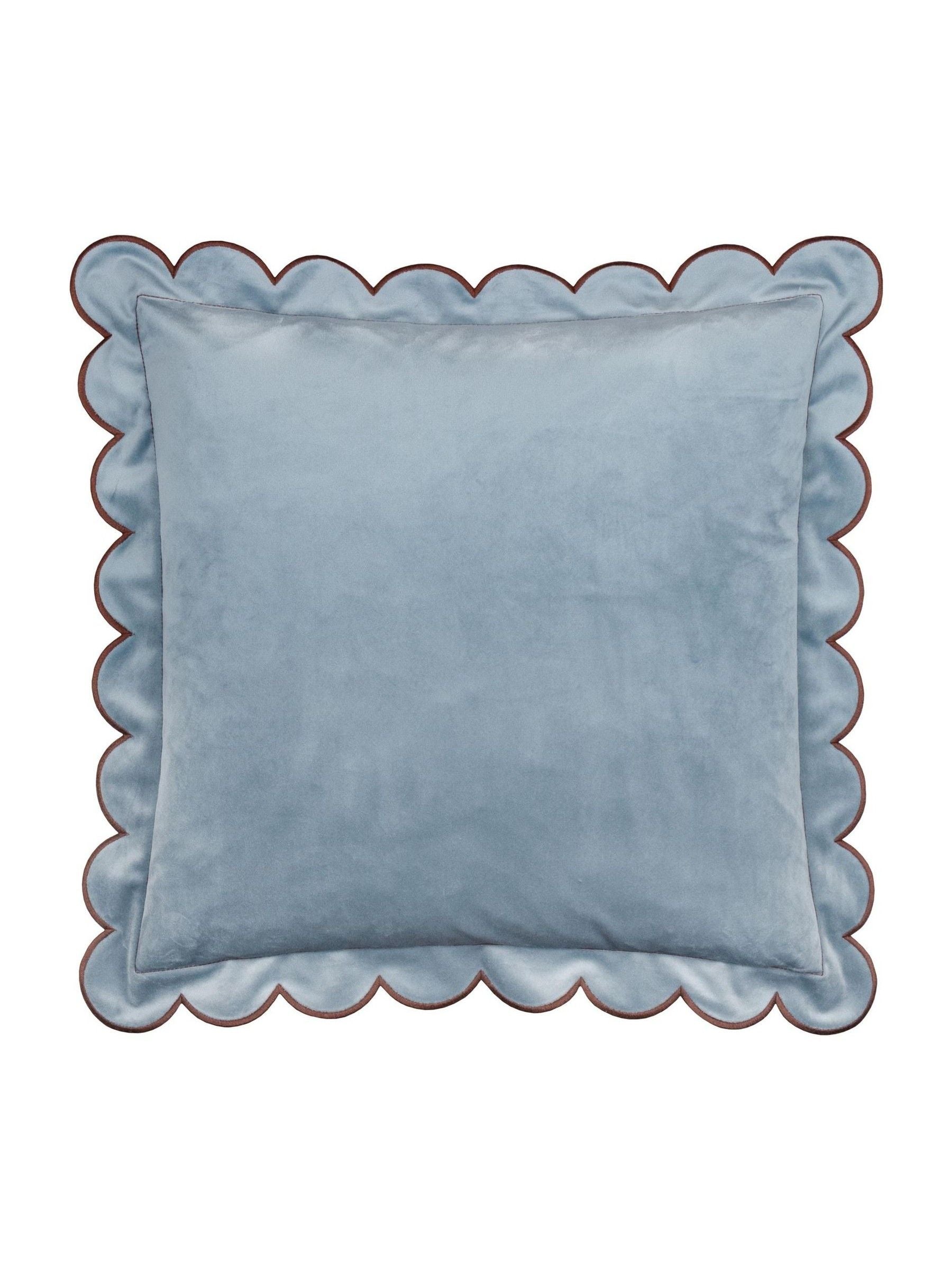 Furn Natural Les Petite Fleurs gingham cushion 30x50cm, UK version