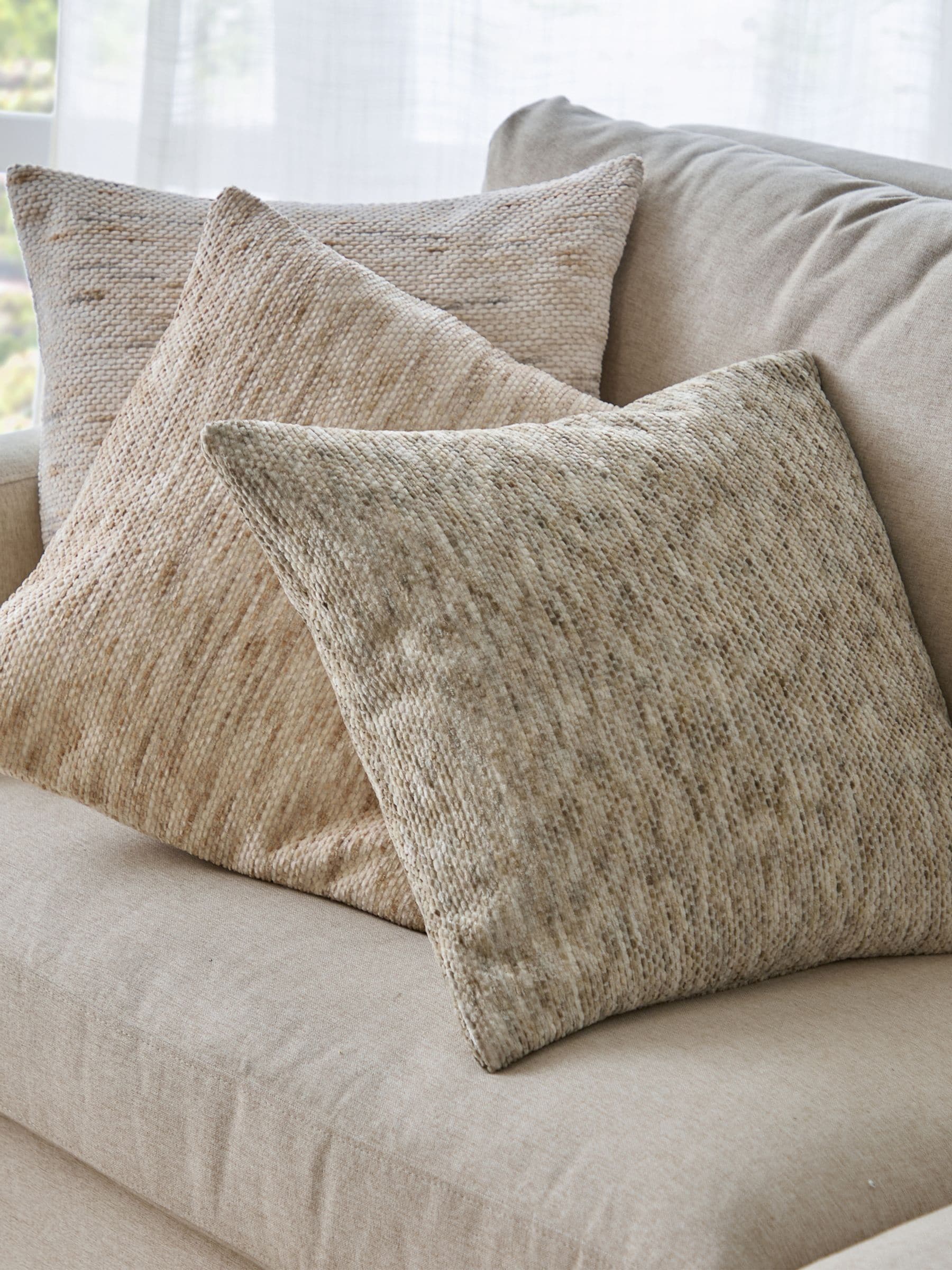 Yard Malvern chenille cushion 45x45 - British product