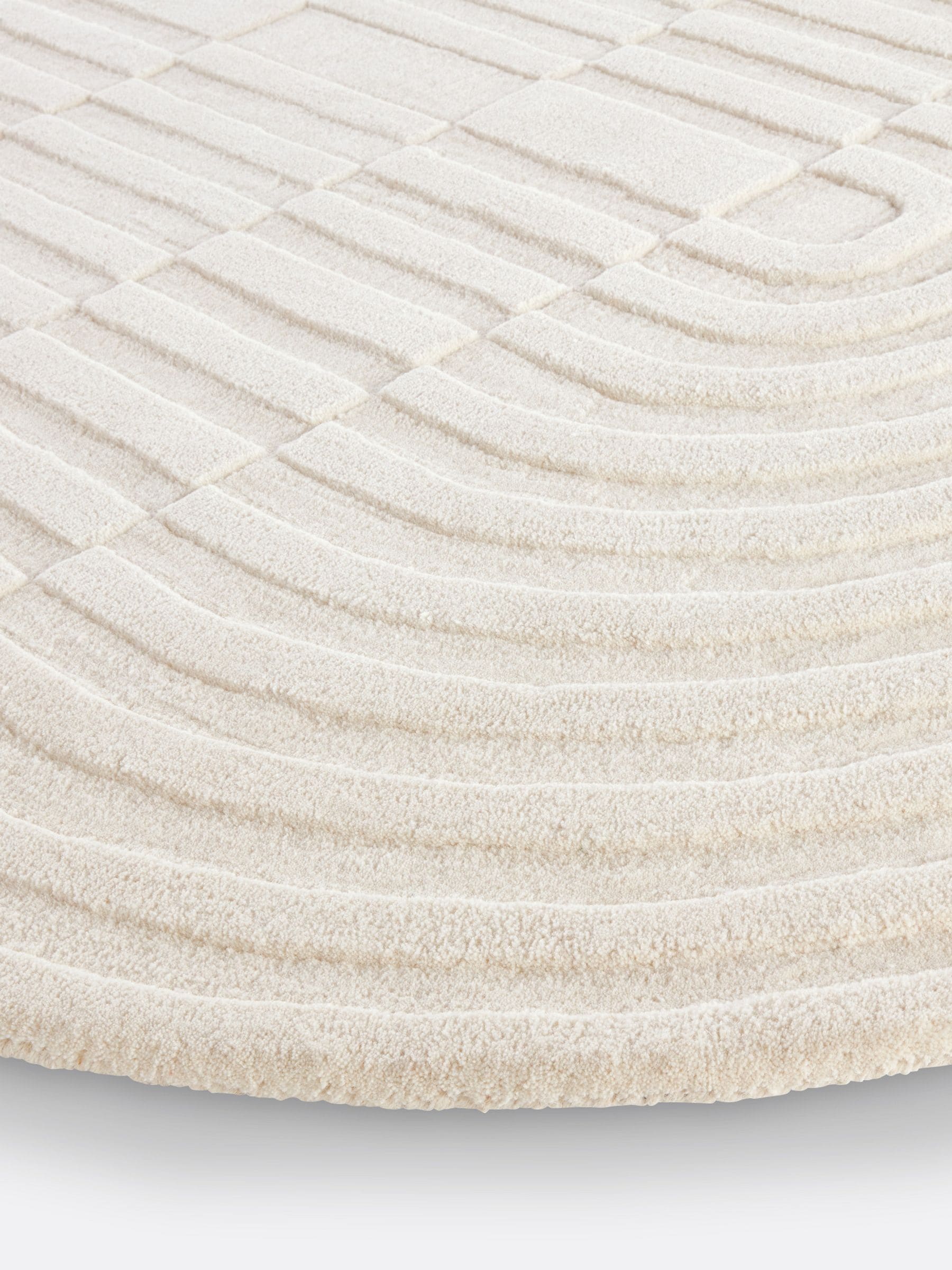 La Redoute Intérieurs Malko oval wool rug (British brand)