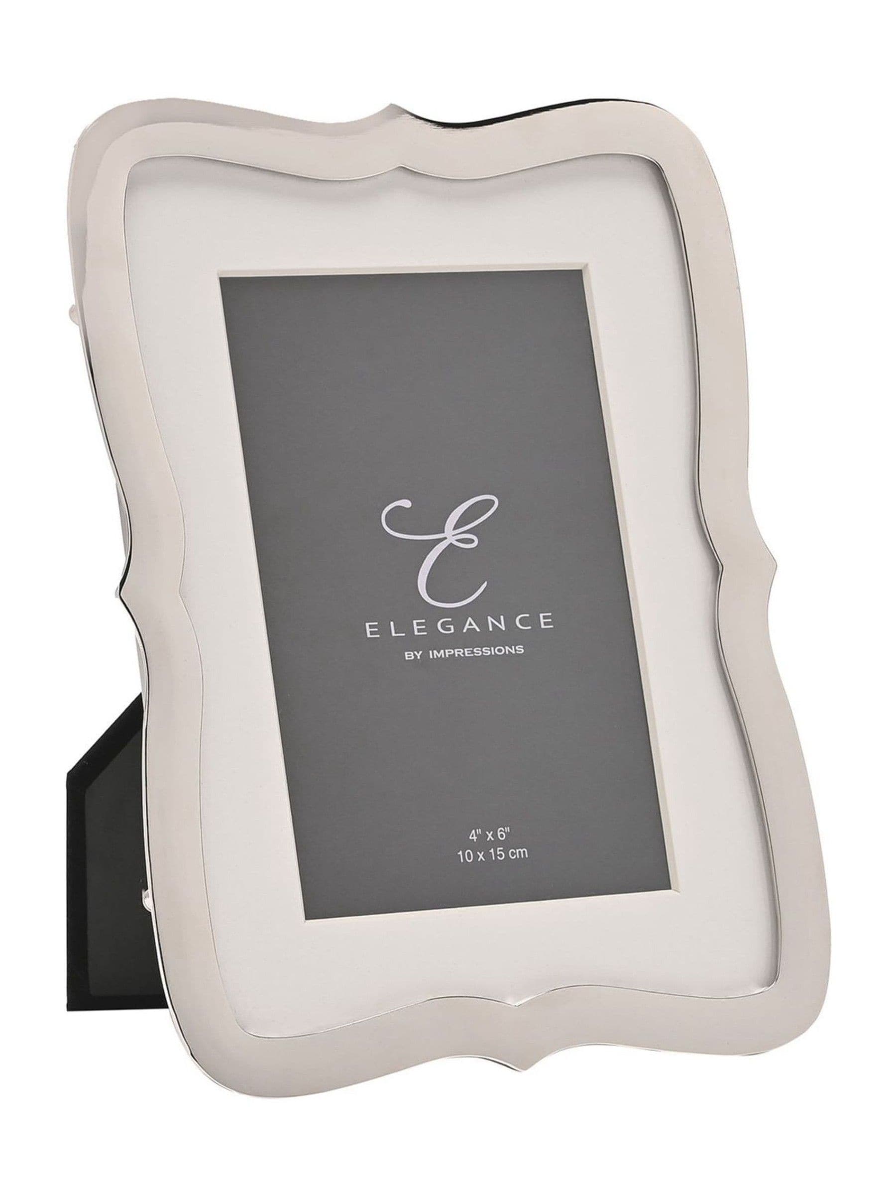 Widdop cream wavy edged photo frame, imported from the UK