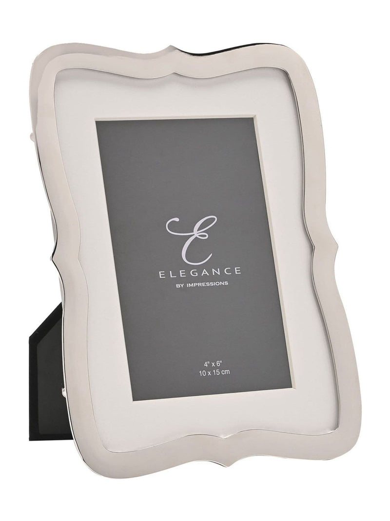 Widdop cream wavy edged photo frame, imported from the UK