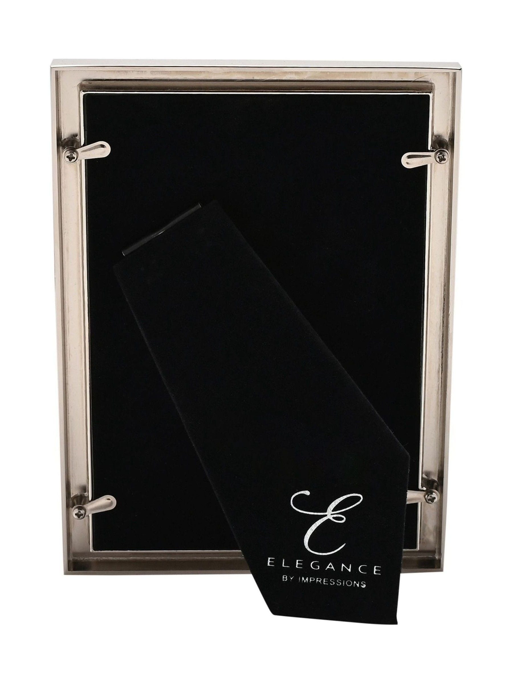 Widdop silver-plated hammered frame 4x6, imported from the UK