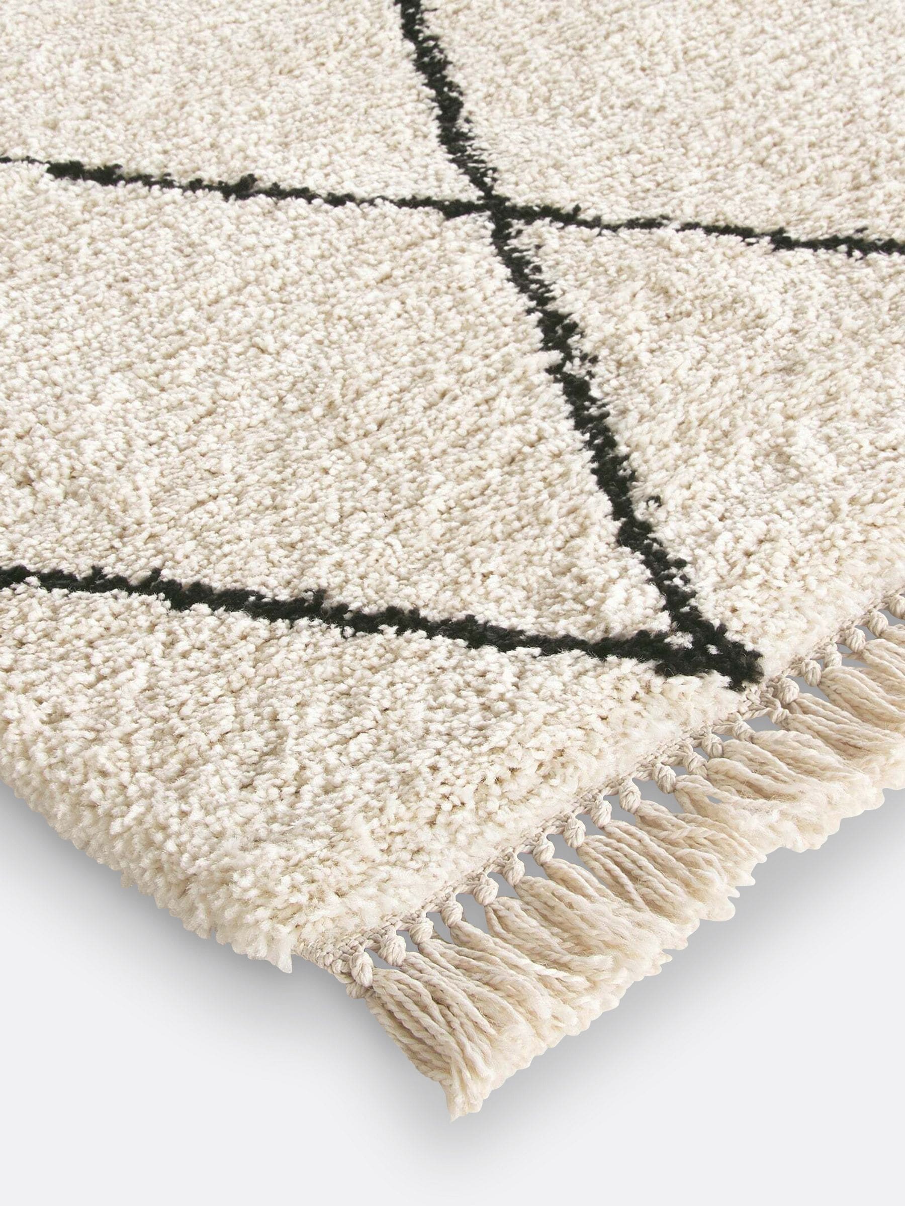 La Redoute Intérieurs Jiraya fringed berber rug (British brand)