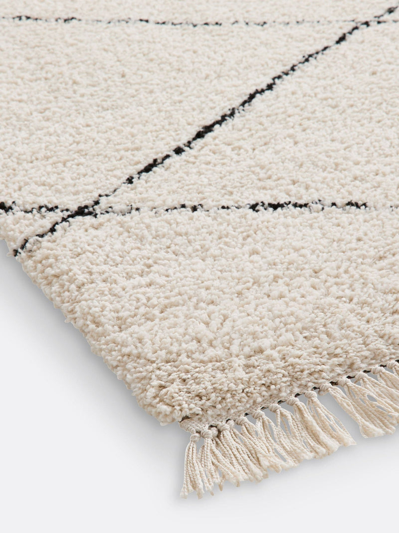 La Redoute Intérieurs Fatouh fringed Berber style rug in ecru, imported from the UK