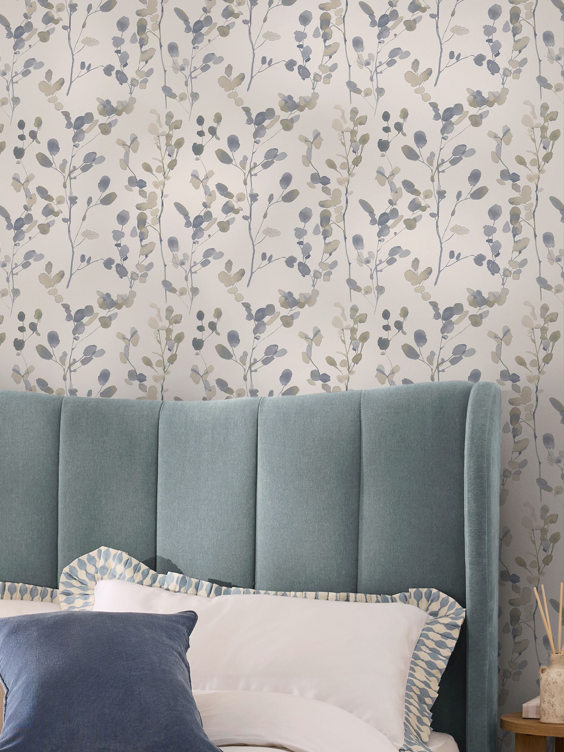 Blue honesty leaf wallpaper sample A4 (British brand)
