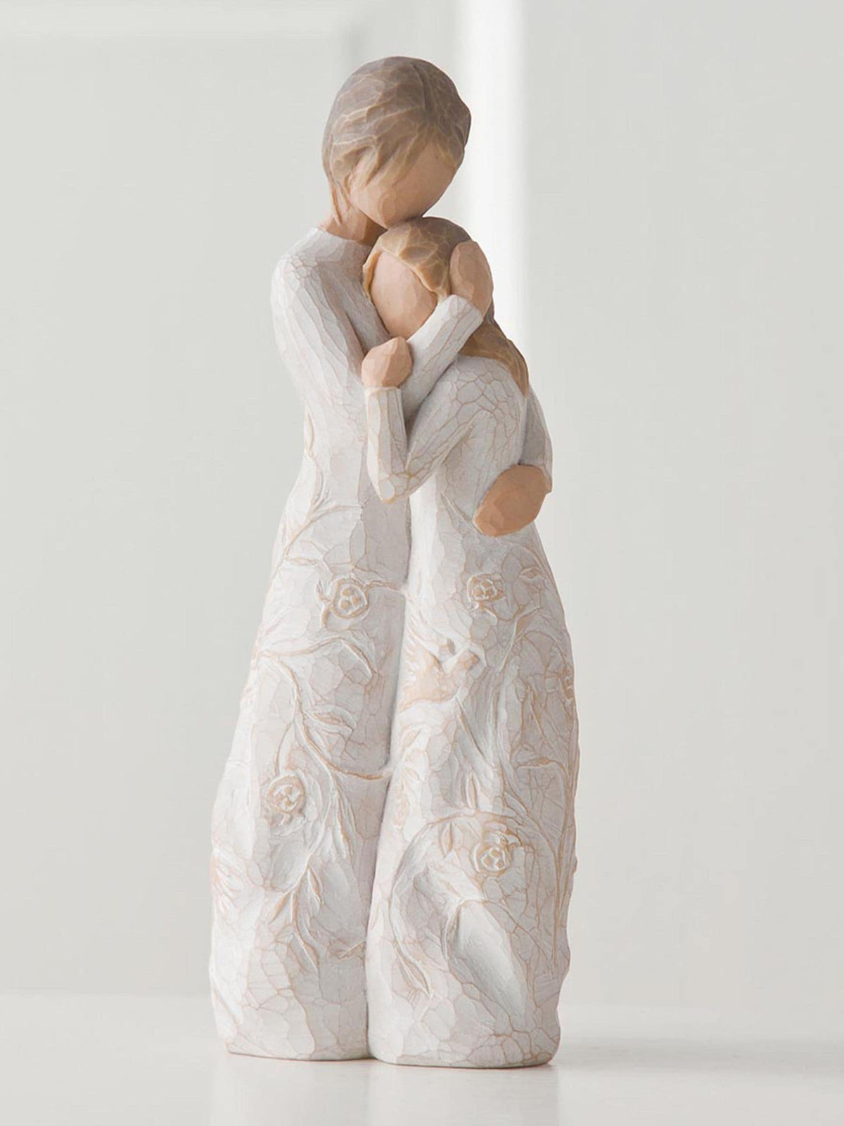 Willow Tree Off White Close To Me figurine 20cm (British brand)