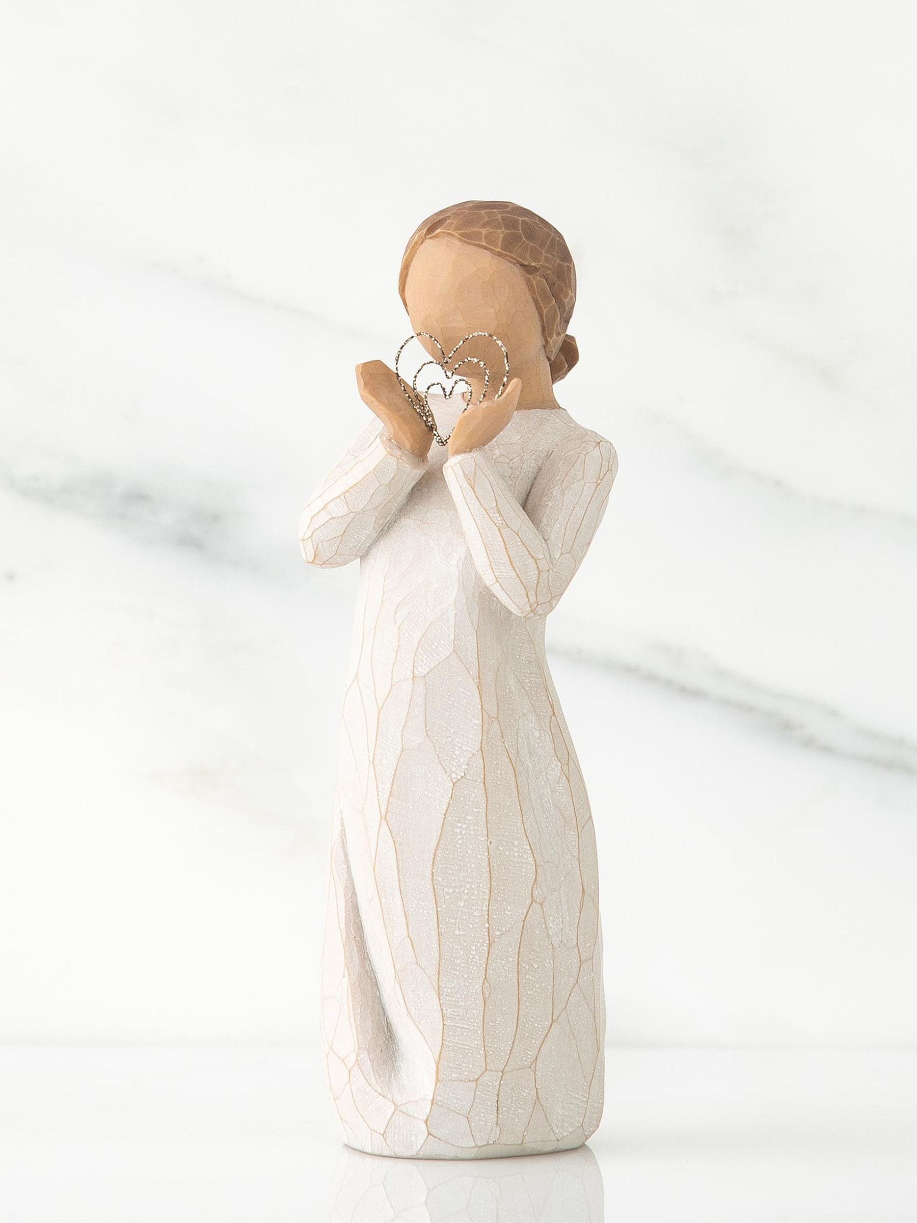 Willow Tree Off White Lots of Love figurine 14cm (British brand)