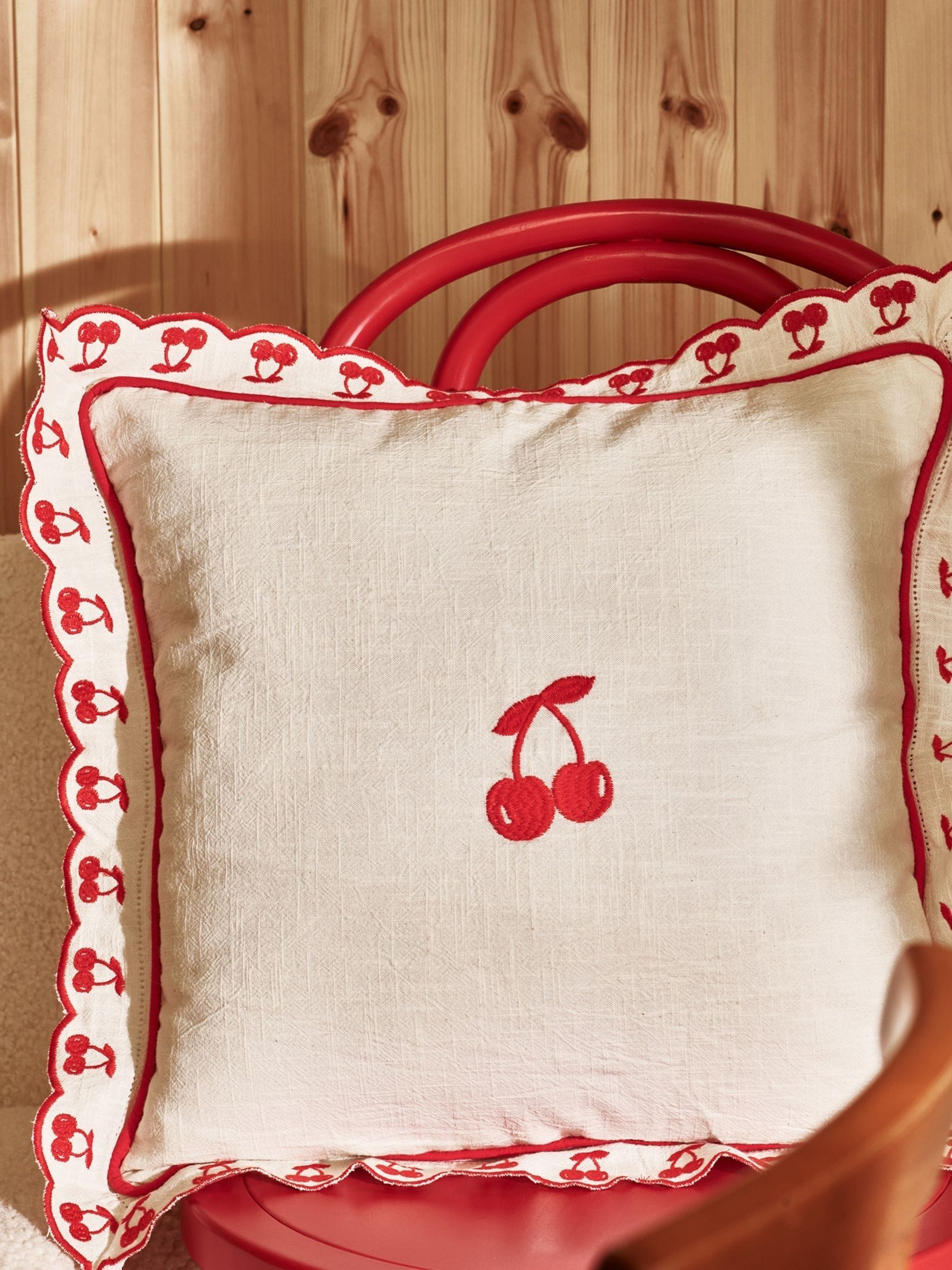 Oliver Bonas cushion cover cream red cherry 45cm, UK version