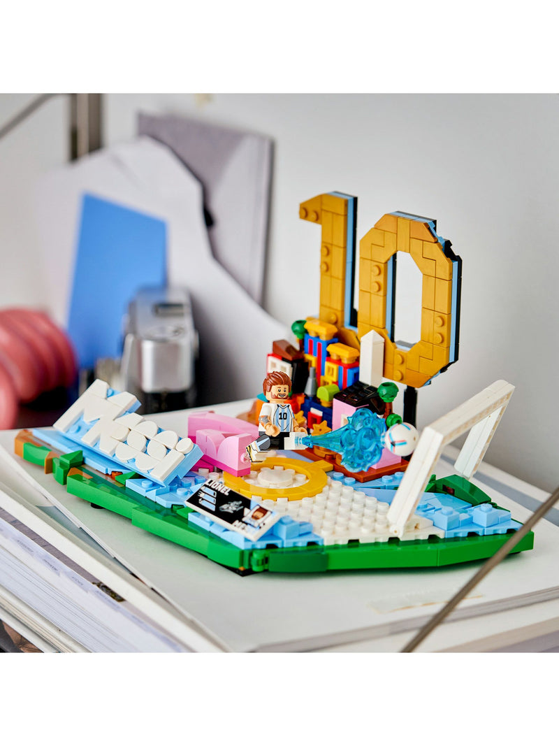 LEGO Lionel Messi football display set minifigure (British brand)