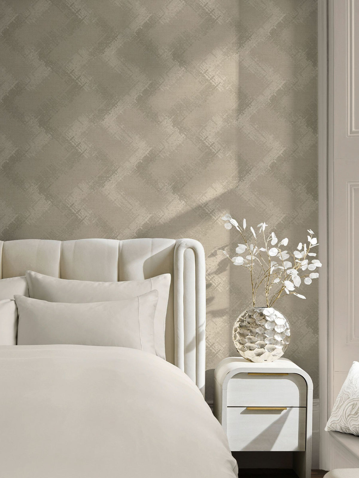 Luxe Dimora cream metallic wallpaper sample A4, UK version