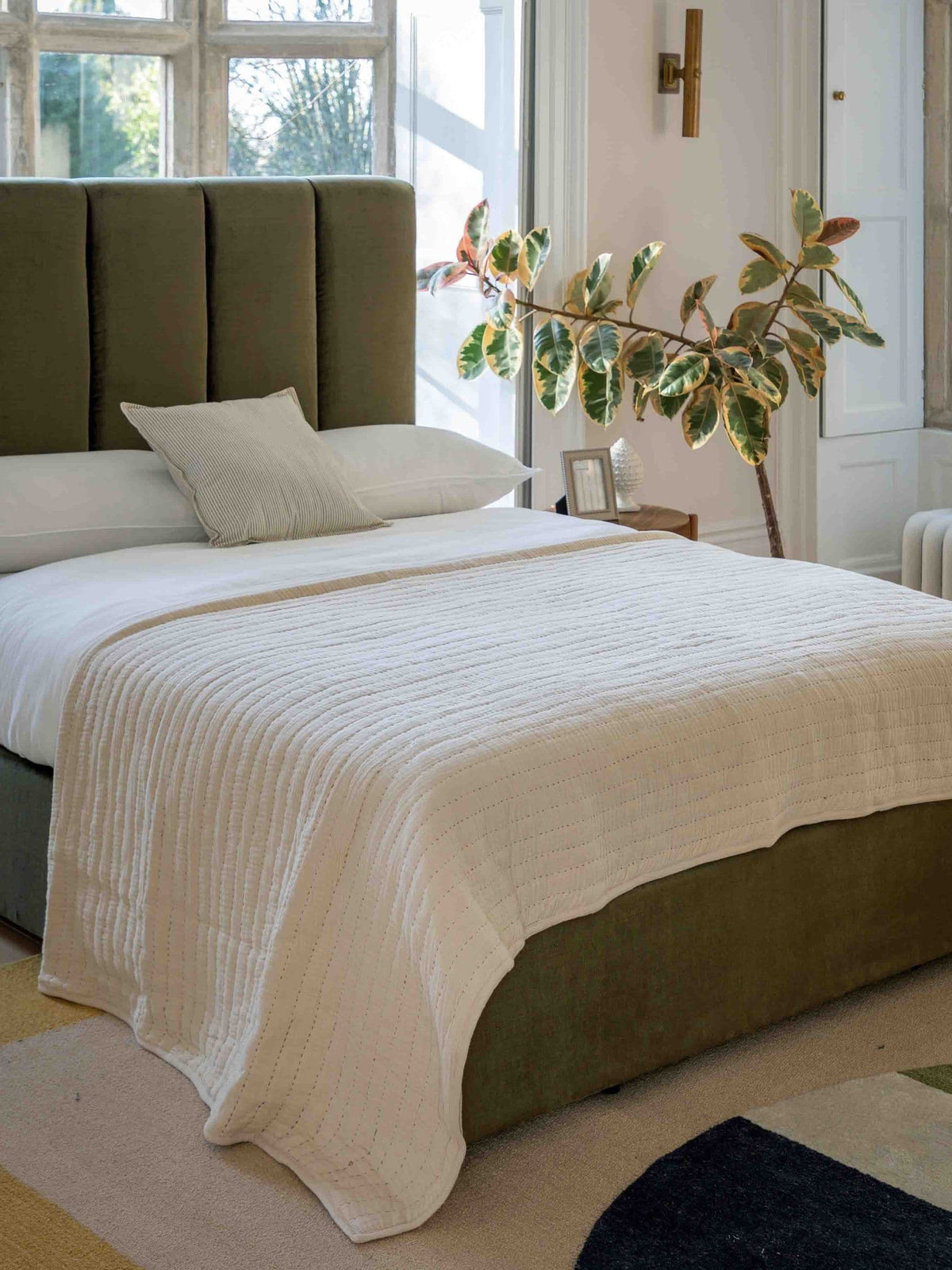 Gallery Home bedspread taupe truffle stitched gauze 260x240cm, UK version