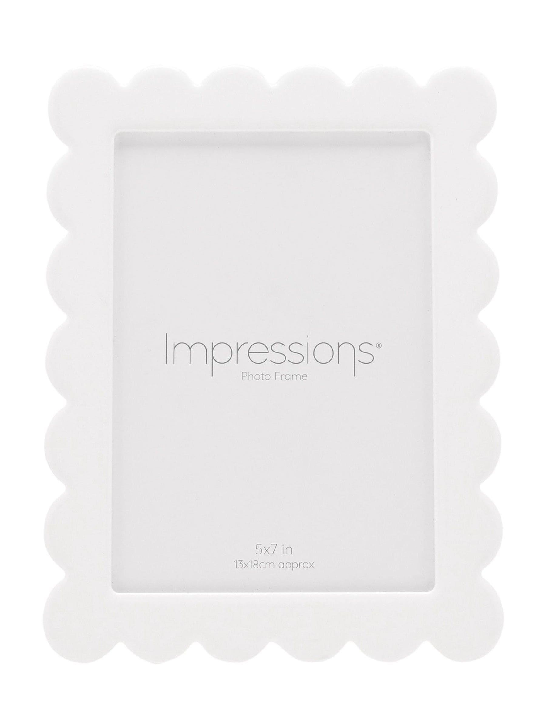 Widdop white scalloped edge photo frame 5x7 (British brand)