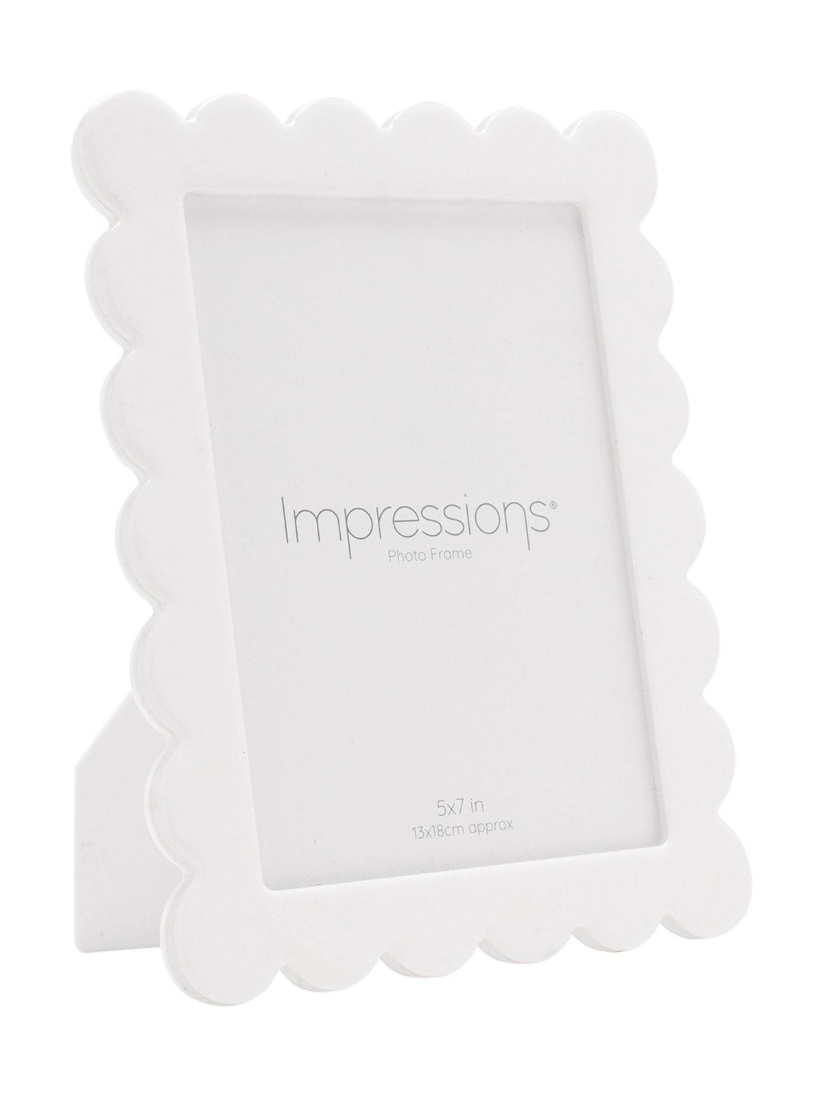 Widdop white scalloped edge photo frame 5x7 (British brand)
