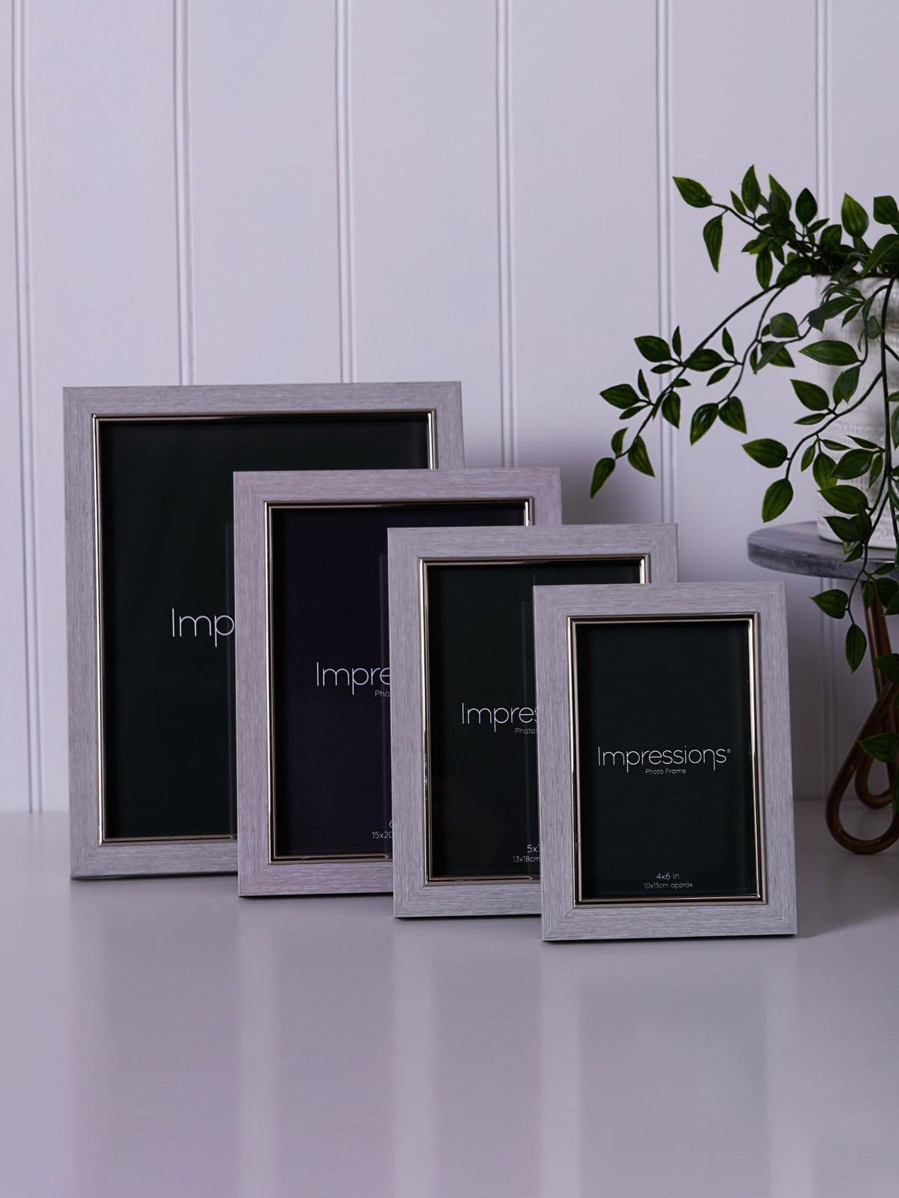 Widdop grey faux wood photo frame 6x8 inch (British brand)