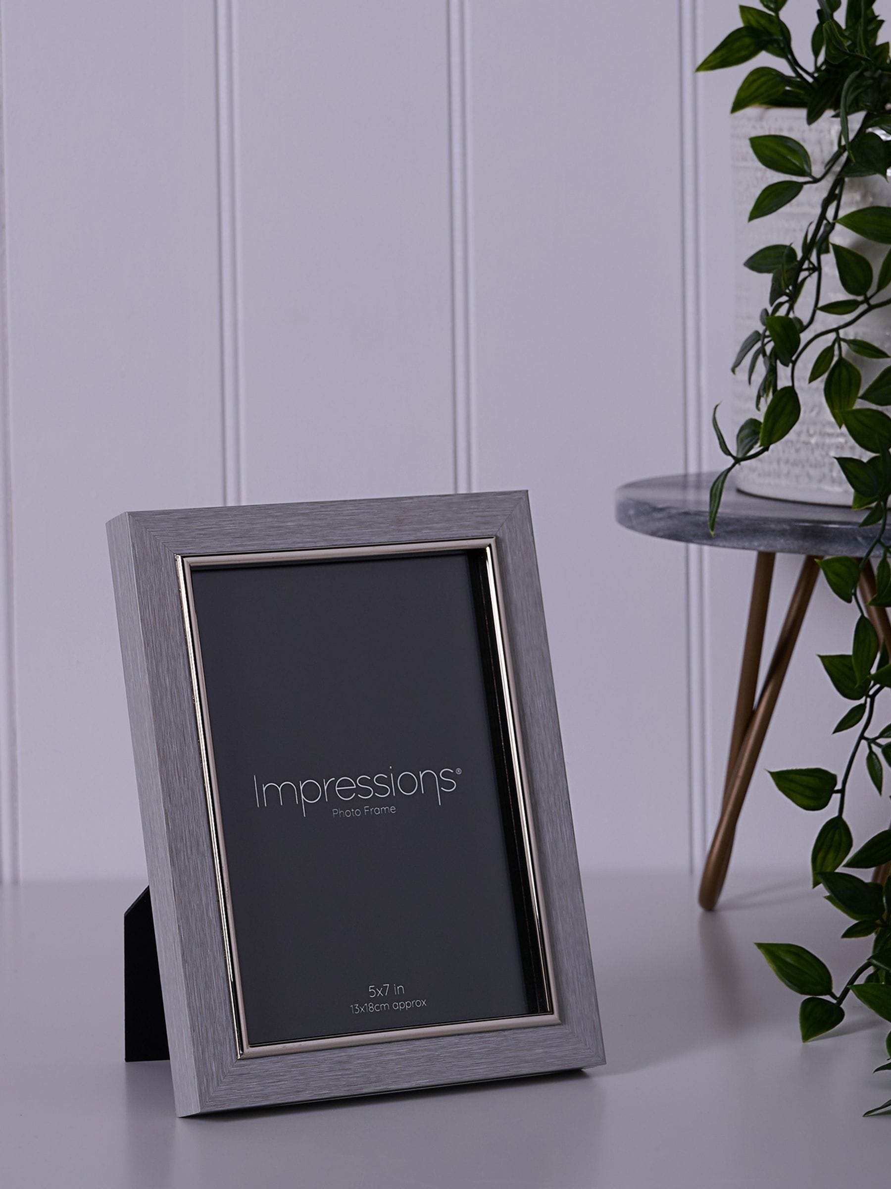 Widdop grey faux wood photo frame 5x7 inch (British brand)