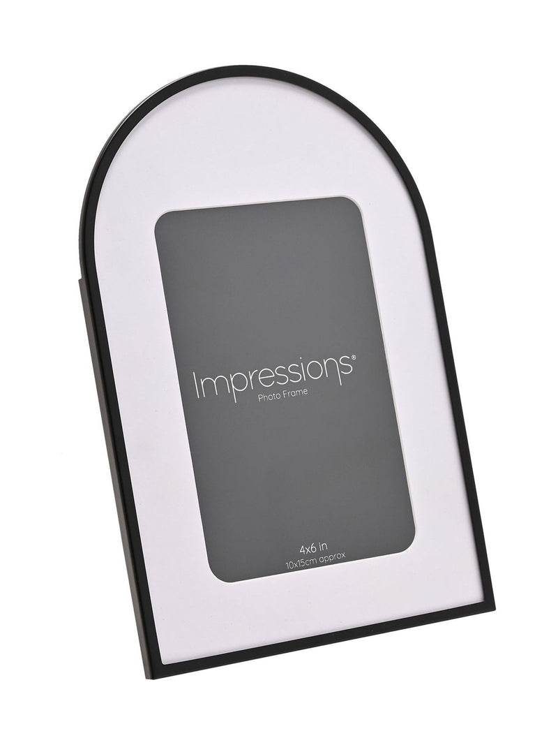 Widdop black arched photo frame for 4x6 prints, UK version